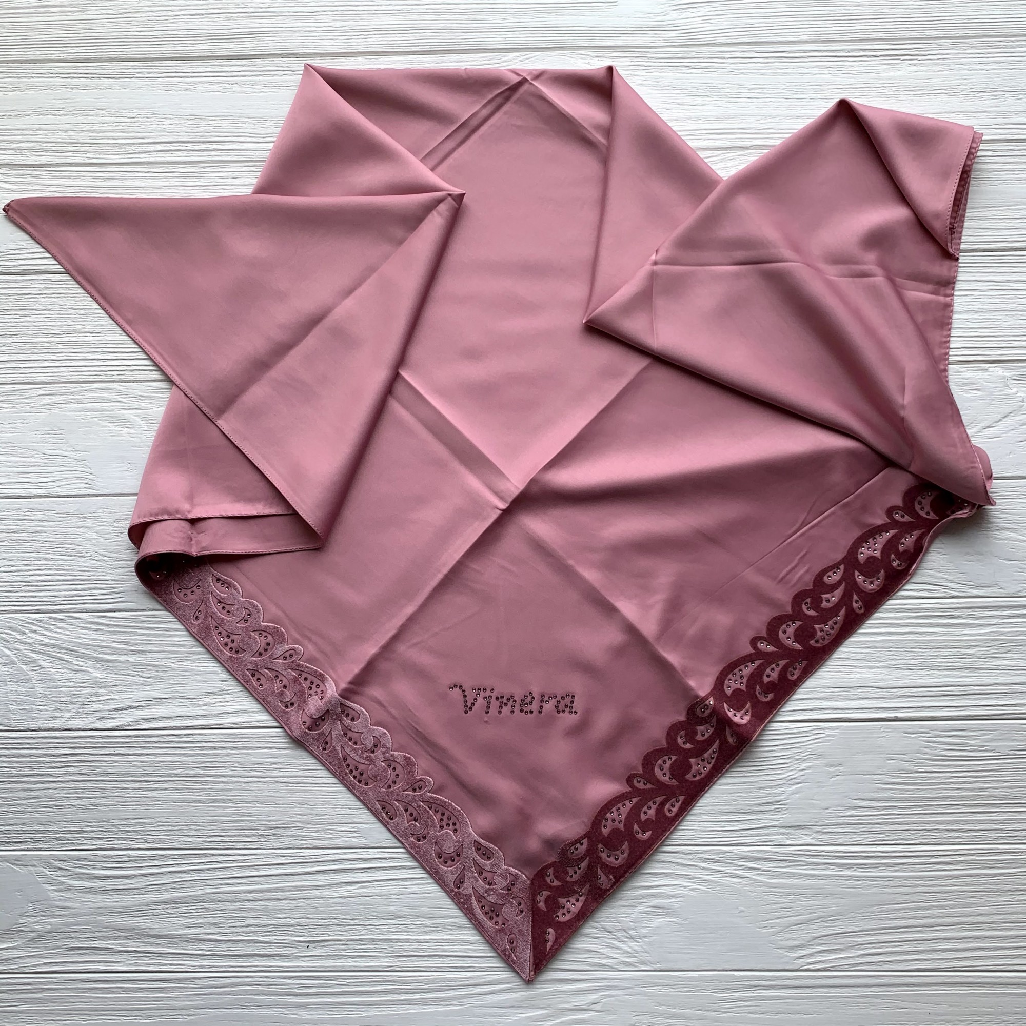 

Платок женский в церковь Vinera 99 см на 99 см розовый 100179