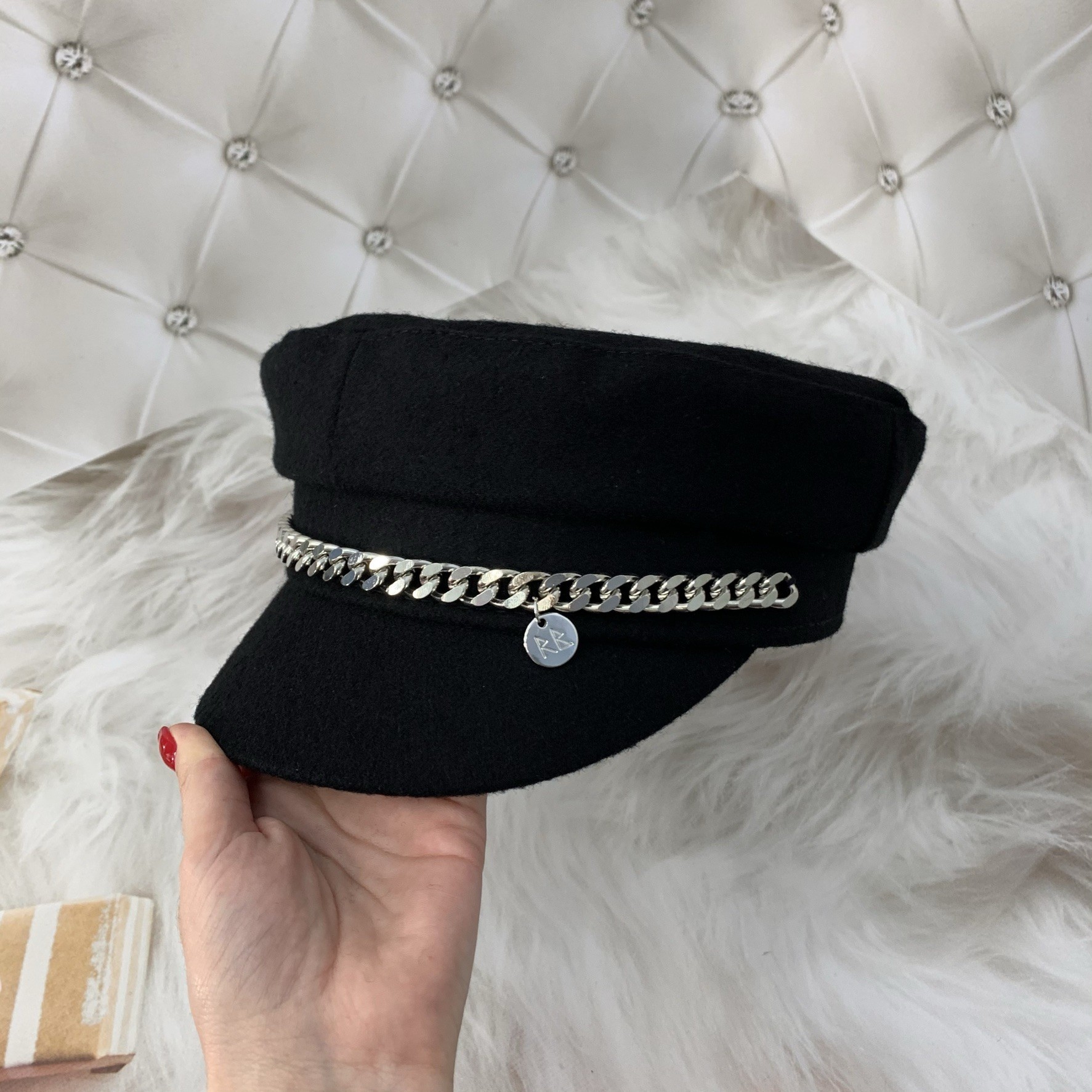 

Картуз Кепи с цепью черный Right Brilliant