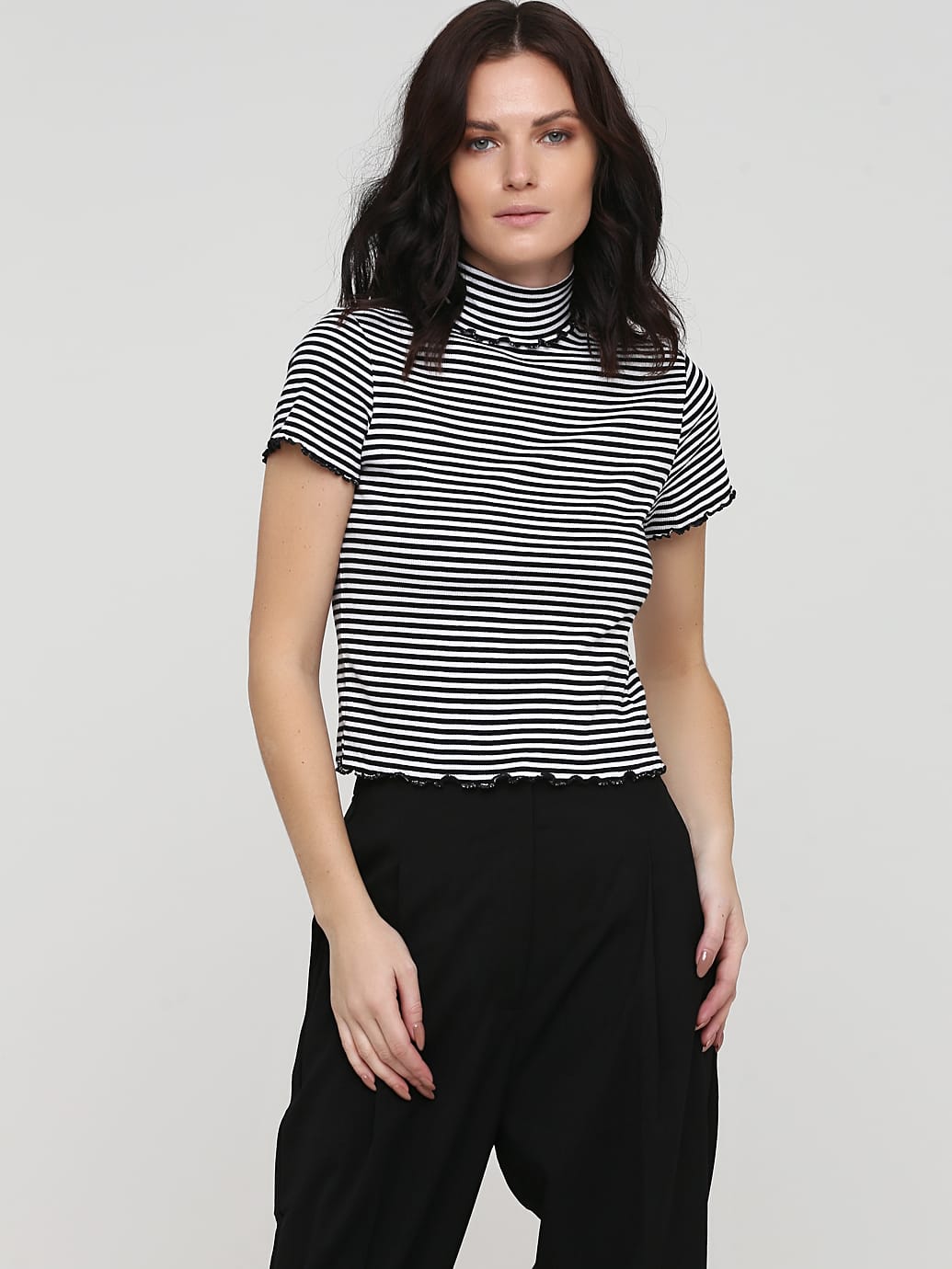 

Футболка Monki 0388681_пол_02 S Белая