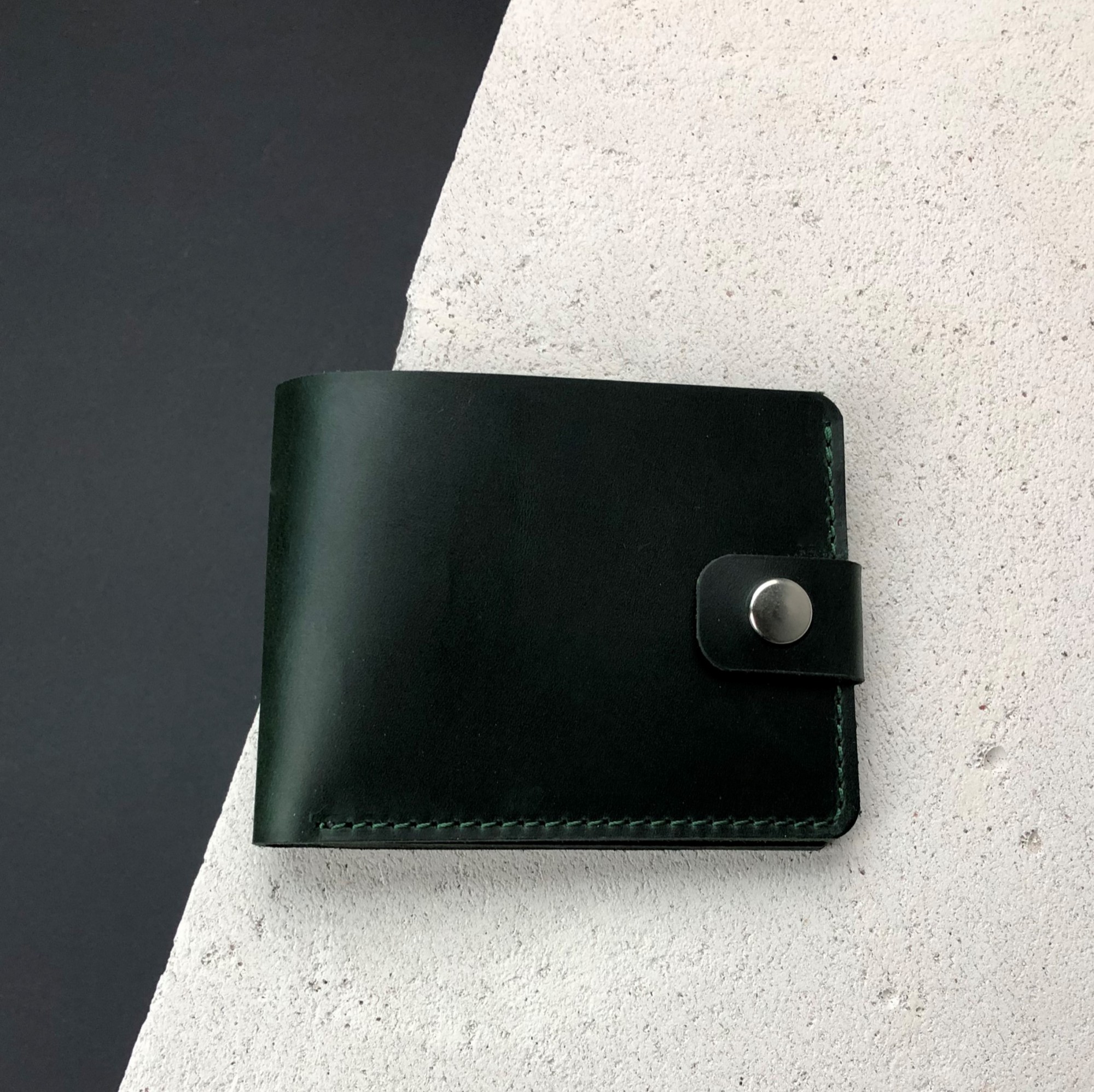 

Кошелек на кнопку TREBA 30069 Зеленый-винтаж