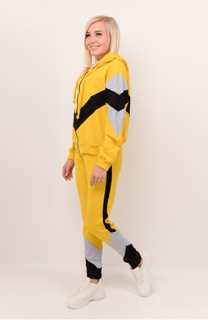 

Fashions • Женский костюм Harriet Fashions 44 желтый (2430-ве)