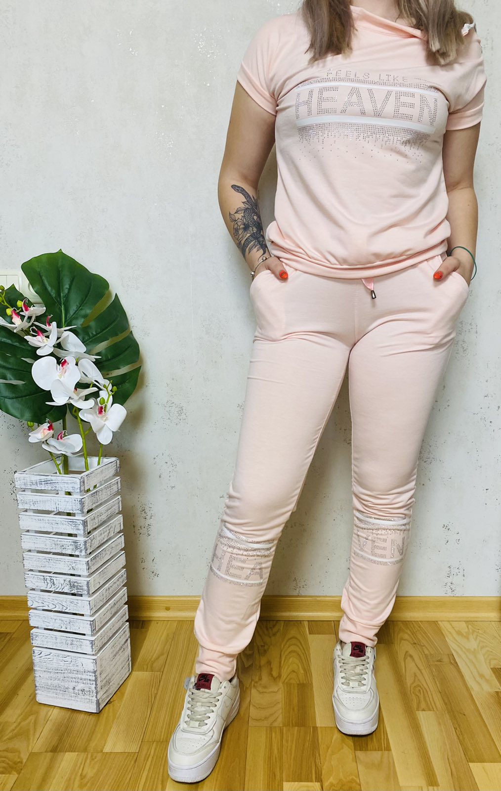 

Fashions • Костюм женский летний Heaven Fashions -48 пудра (117/1-ол, Fashions • Костюм женский летний Heaven Fashions 46-48 пудра (117/1-ол)