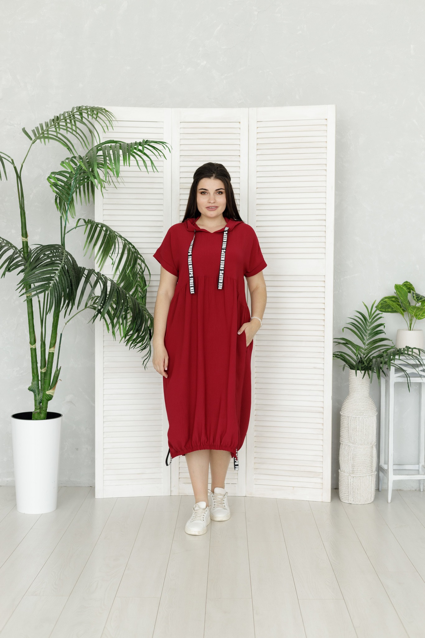 

Fashions • Платье свободное с капюшоном Бренда Fashions  бордовый (М-02370, Fashions • Платье свободное с капюшоном Бренда Fashions 48 бордовый (М-02370)
