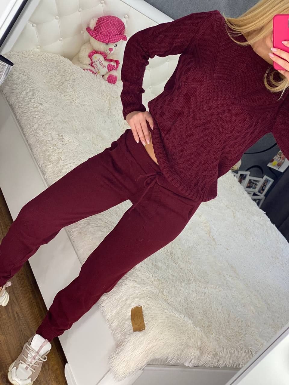 

Fashions • Костюм Мия Fashions 42-48 бордовый