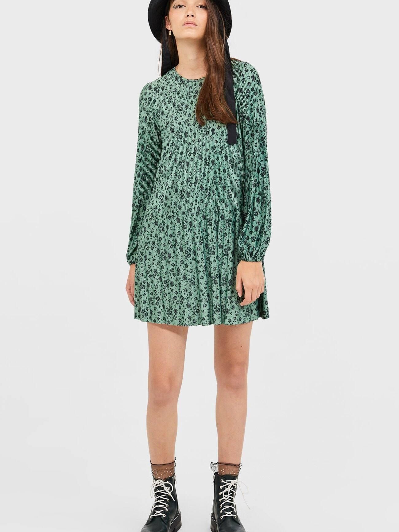 

Платье Stradivarius 2376/588/511-ACYR L Мятное