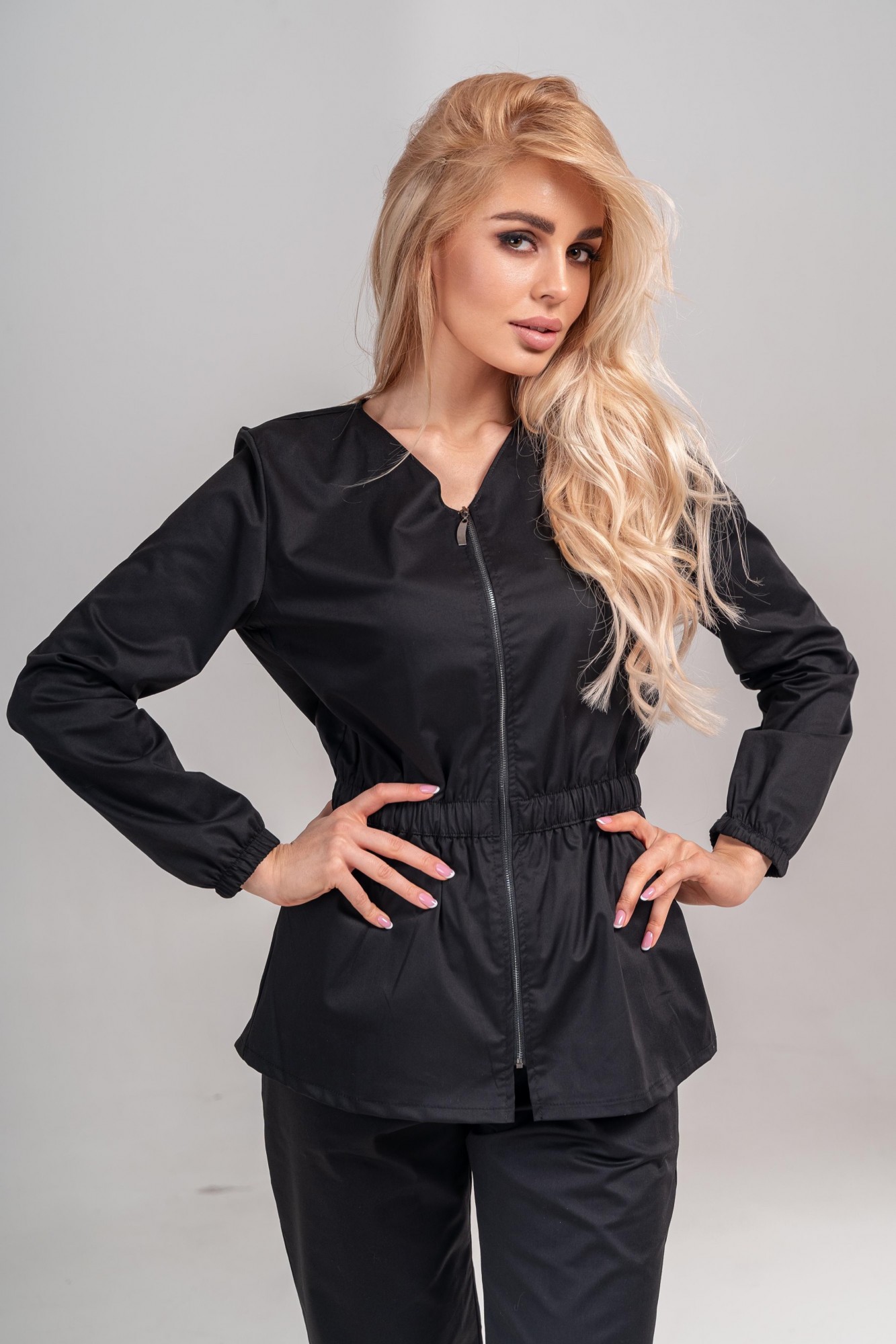 

Куртка медицинская женская на молнии MD Hero М00303 М черная