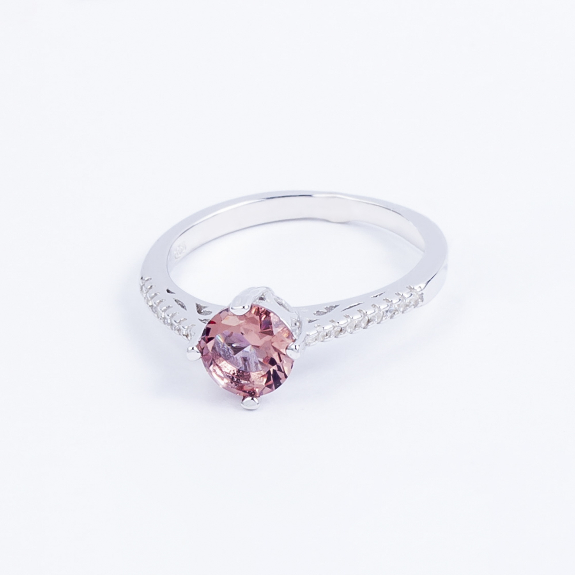 

Каблучка TOP Silver розмір 18,0 2,04 г