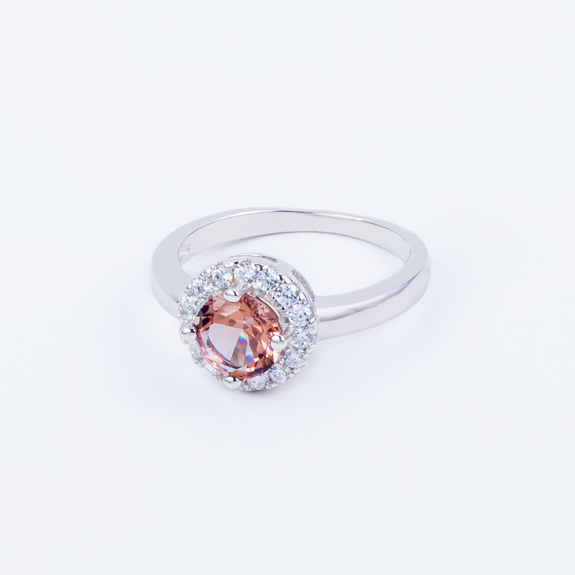 

Каблучка TOP Silver розмір 15,5 2,38 г