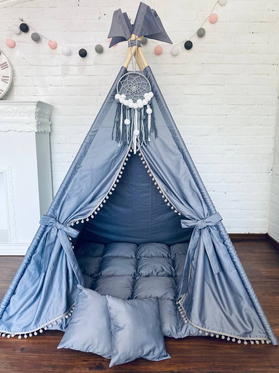 

Детская палатка - Вигвам Style +ловец снов, 2 подушки, матрасик, флажки - Синий