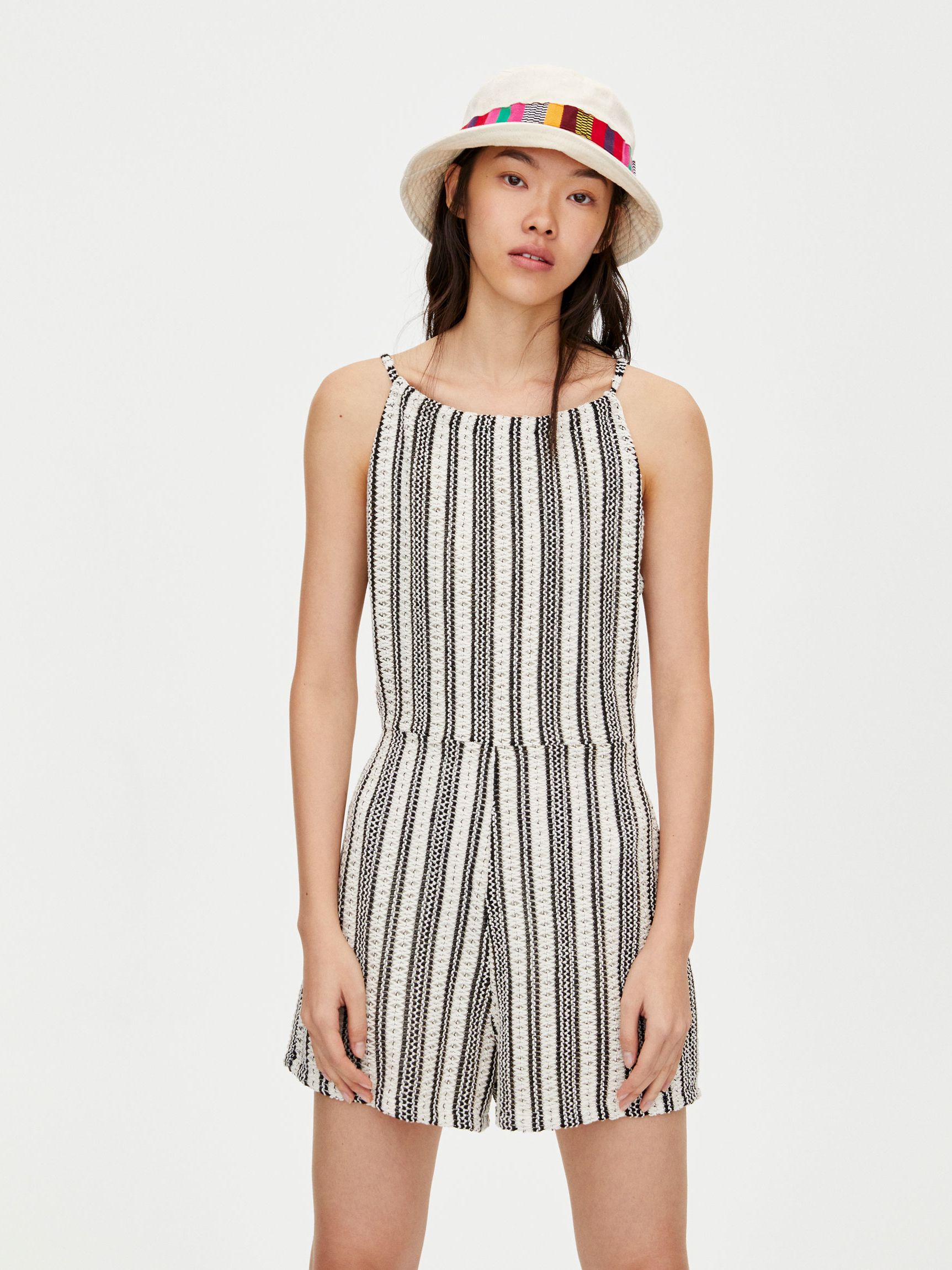 

Комбинезон Pull & Bear 5637/336/064  Белый с черным, Комбинезон Pull & Bear 5637/336/064 M Белый с черным