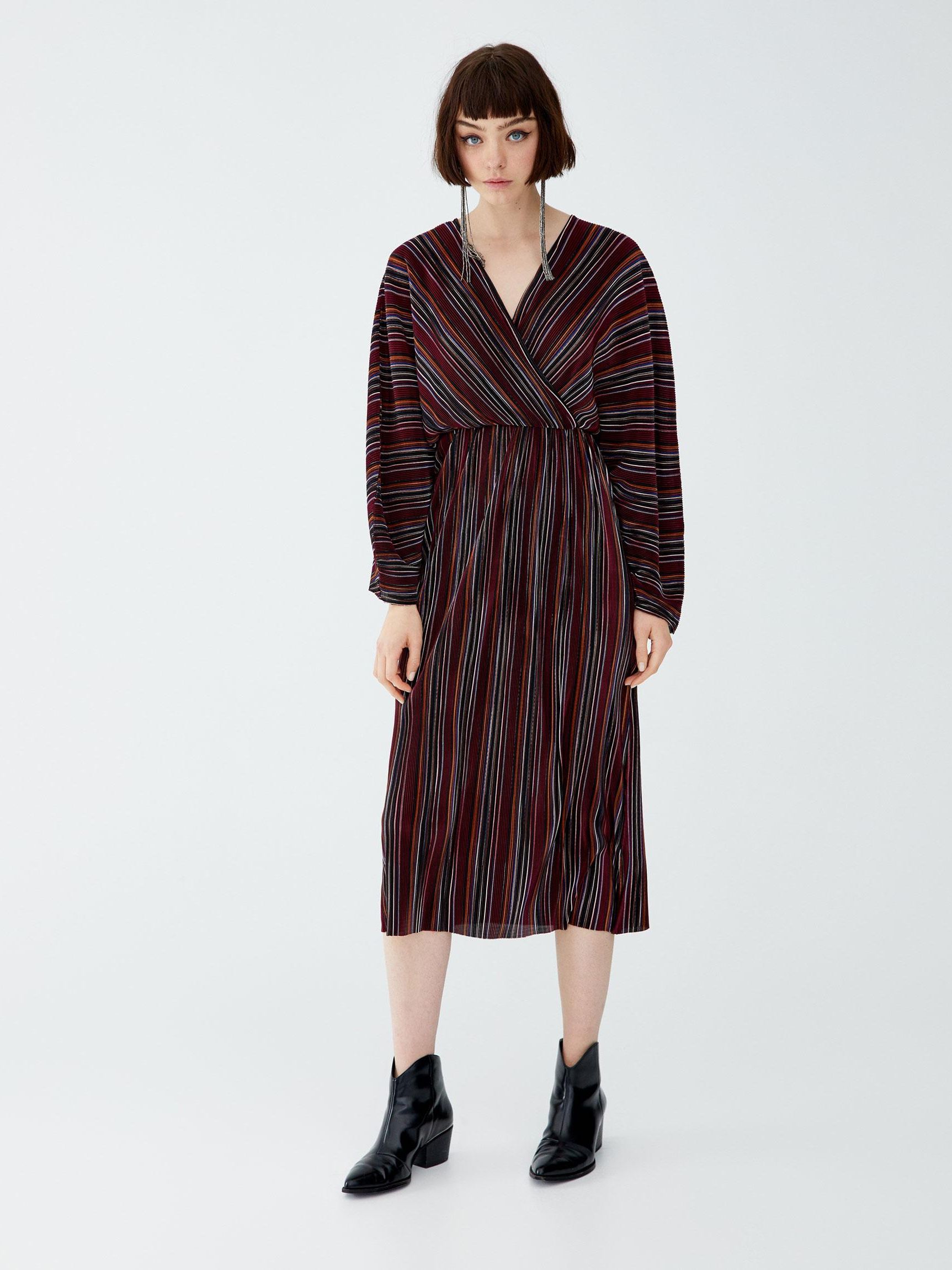 

Платье Pull & Bear 9396/352/112  Бордовое, Платье Pull & Bear 9396/352/112 XL Бордовое
