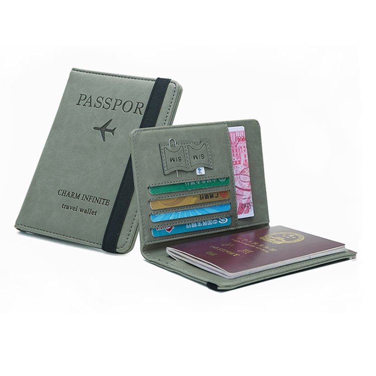 

Кошелек-обложка с RFID защитой для паспорта Charm Infinite Travel Wallet Зелёная