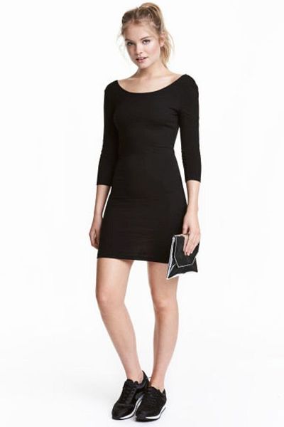 

Платье H&M S чёрное (1074-809)