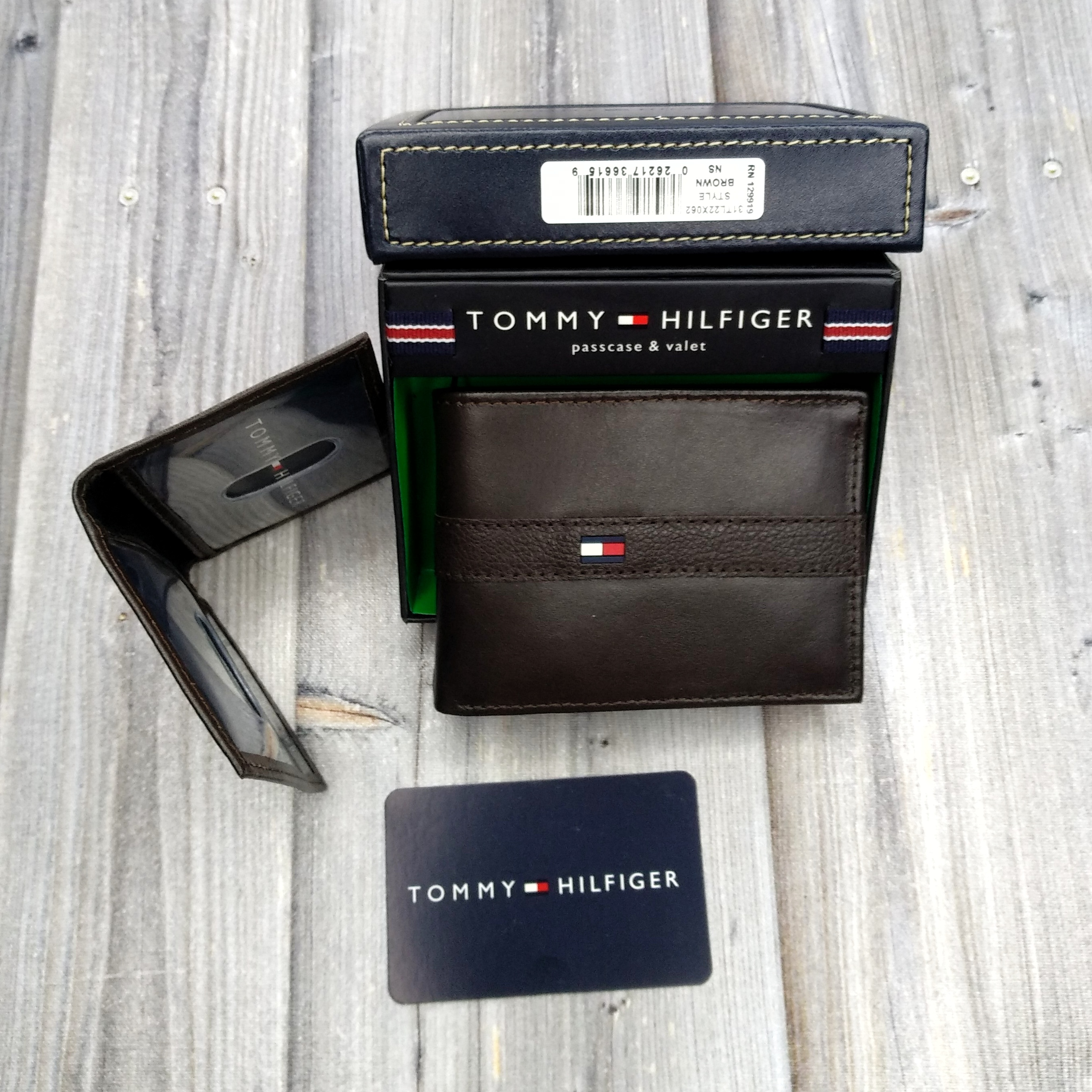 

Мужской кошелек-портмоне Tommy Hilfiger коричневый