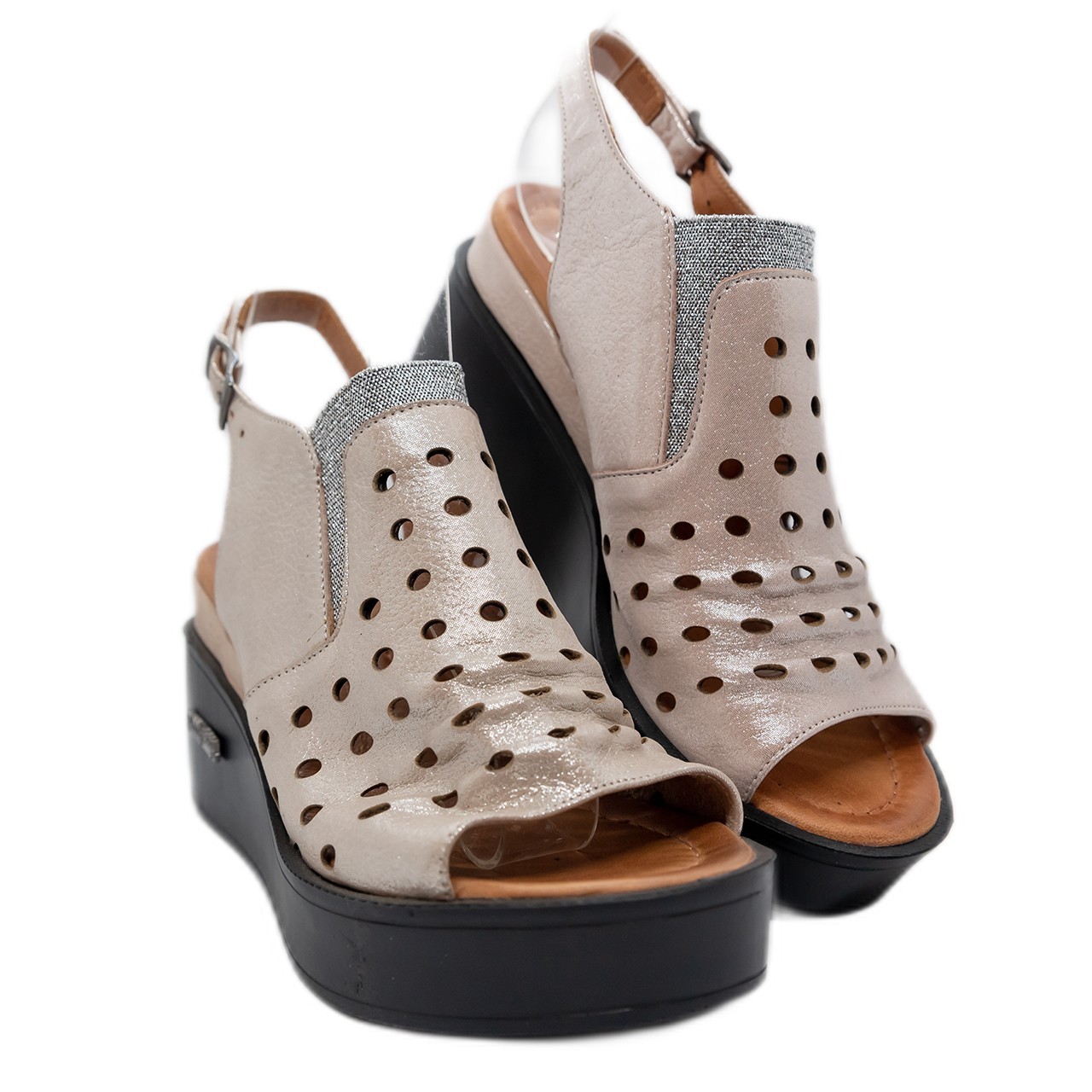 

Босоножки Donna Ricco 26858 38 пудровые