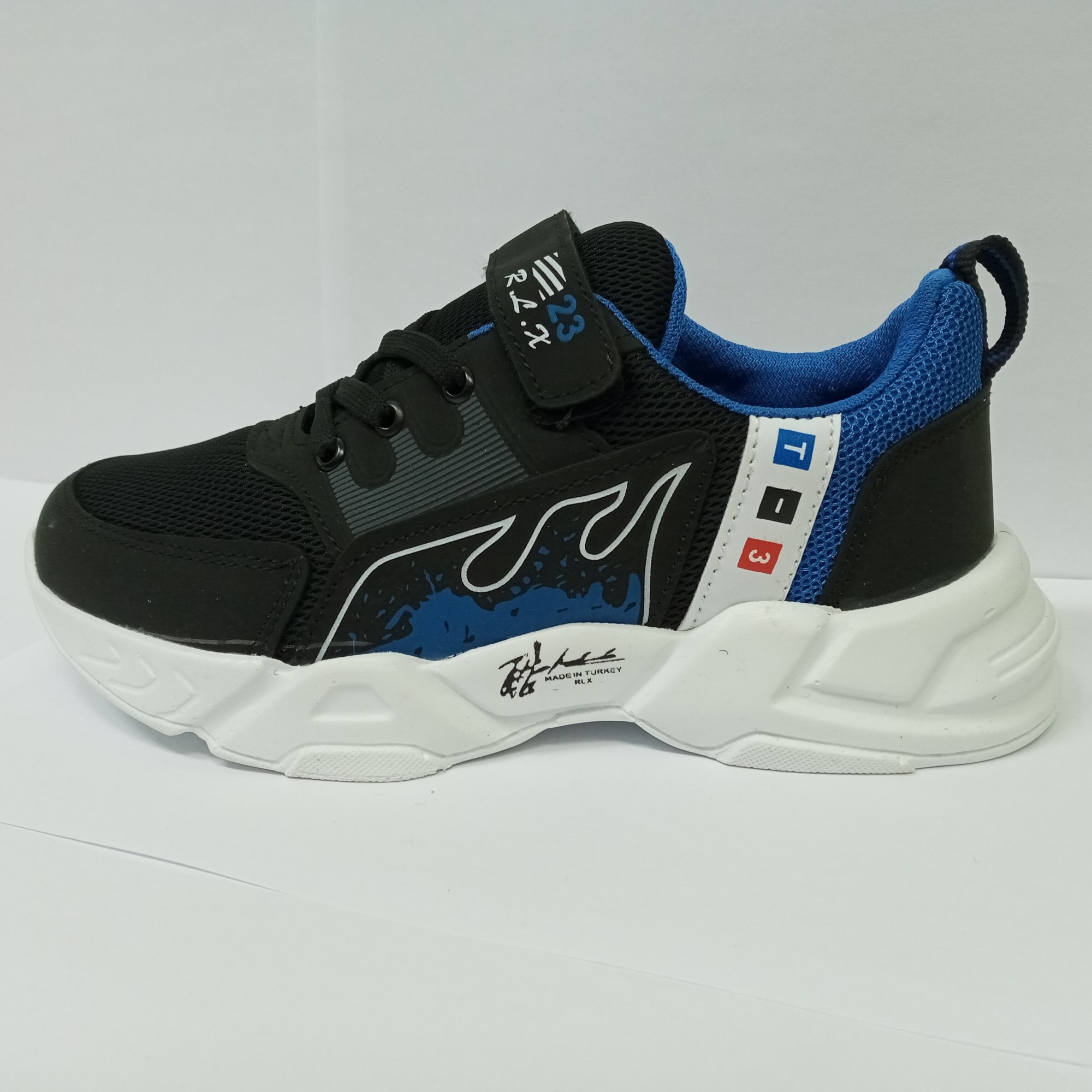 

Кроссовки для мальчиков RLX KIDS 33 (21 см) черные с синим и белым 2072