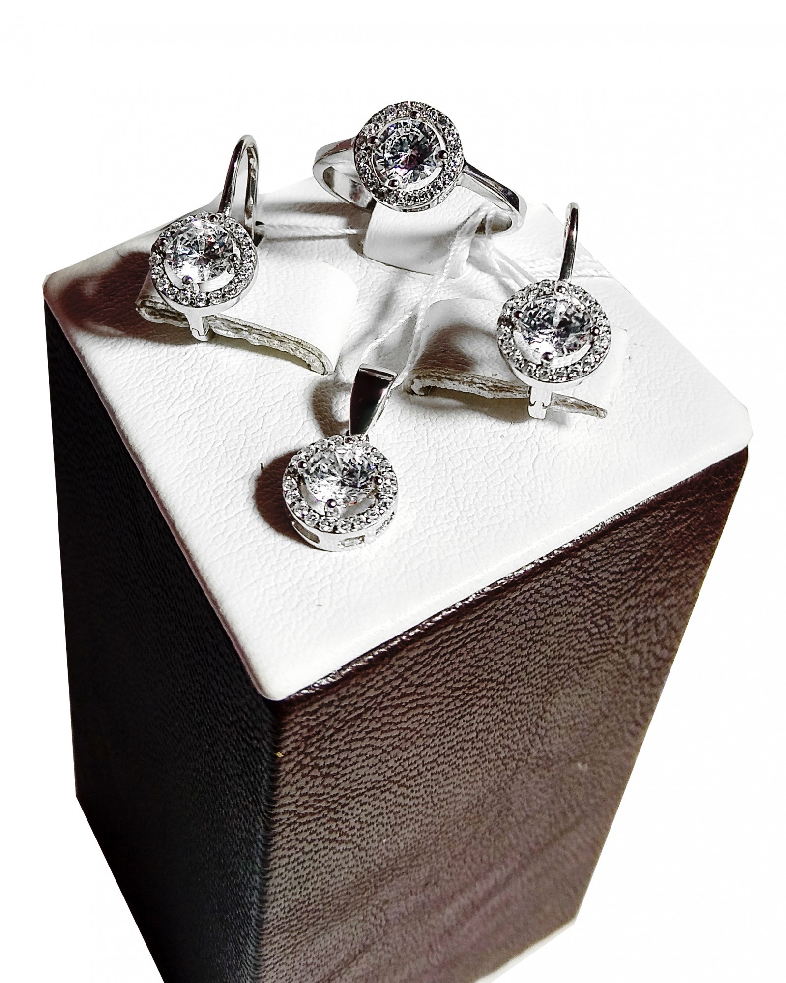 

Серебряный набор Meridian 11р с фианитом (11р)
