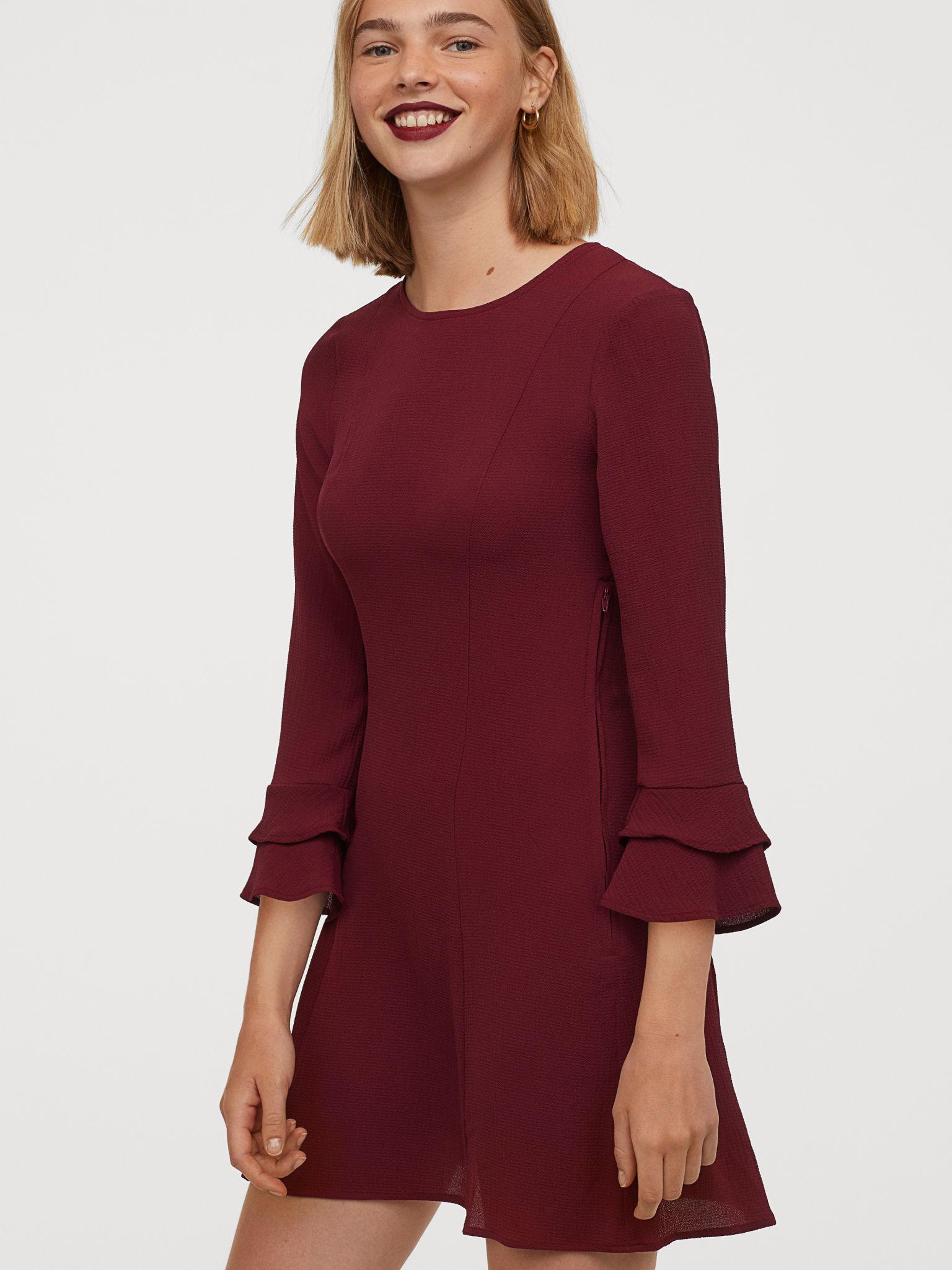 

Платье H&M 6901930-ACUK 36 Бордовое
