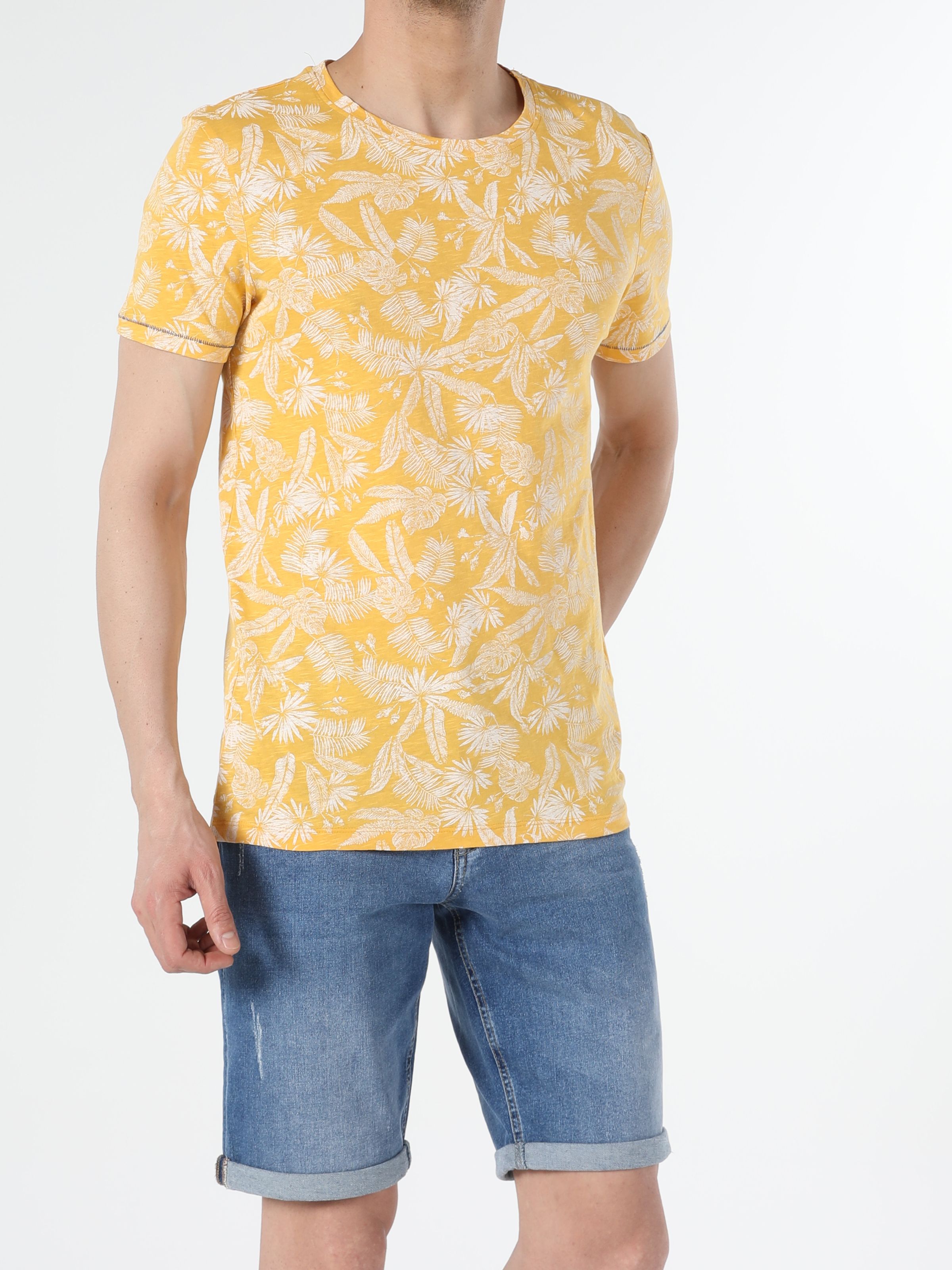 

Футболка Colin' CL1053915CRM  Caramel, Футболка Colin's CL1053915CRM S Caramel