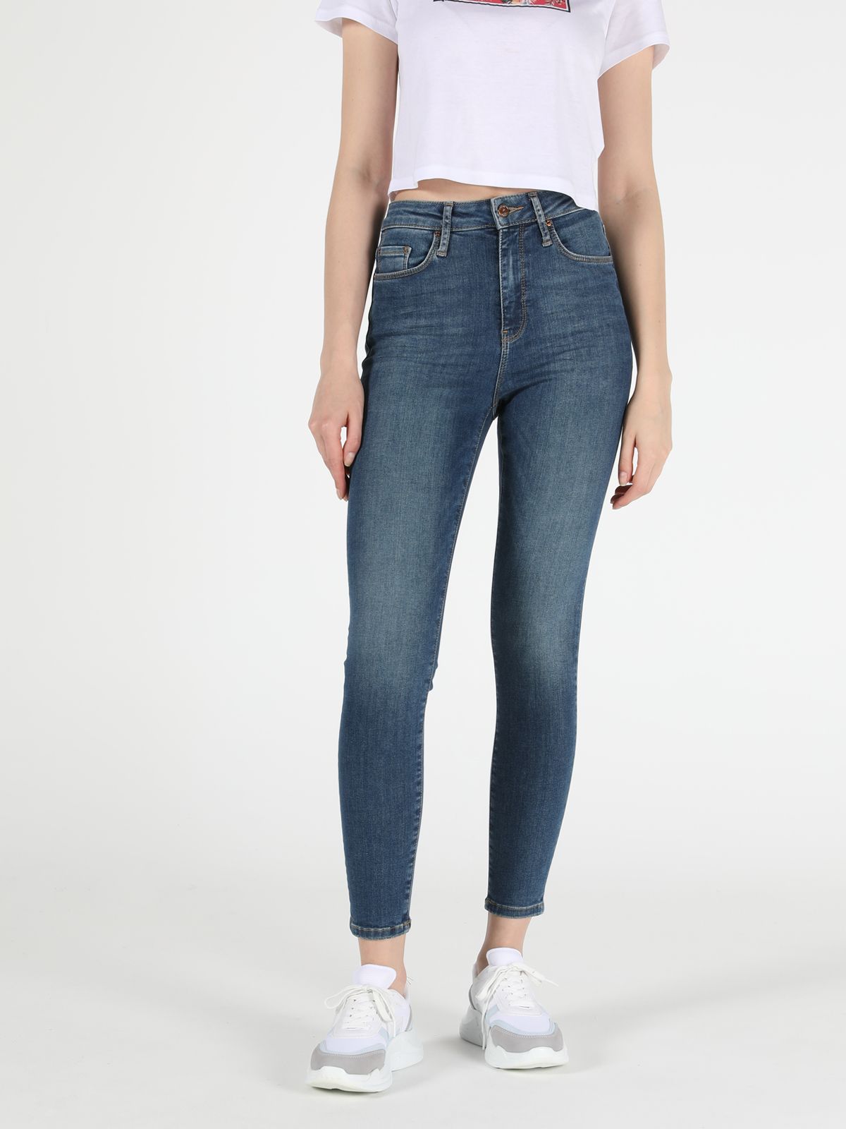 Акція на Джинси Skinny жіночі Colin's 760 Diana CL1049656DN08619 26-30 Сині від Rozetka