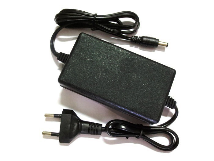 

Блок питания адаптер MHz 12V 2A для лент BIG. 44159