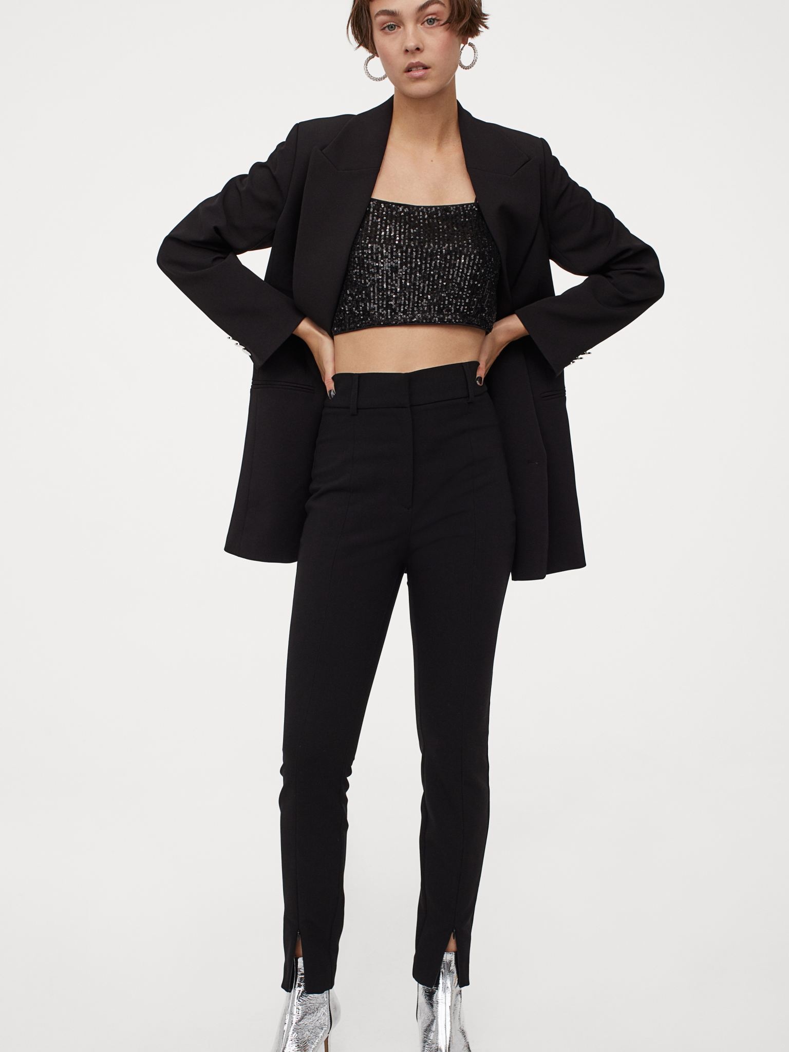 

Брюки H&M 931731001b16 34 Черные