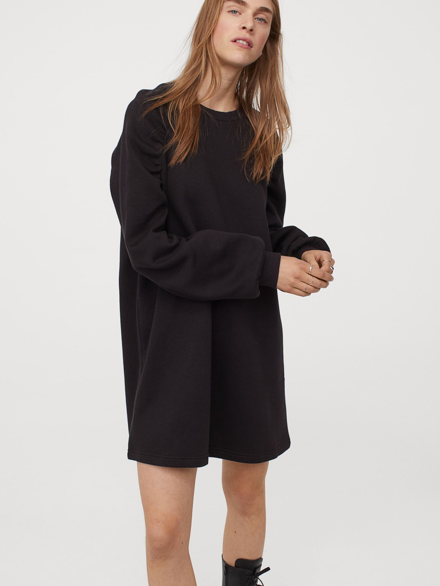 

Платье H&M 925095b16 S Черное