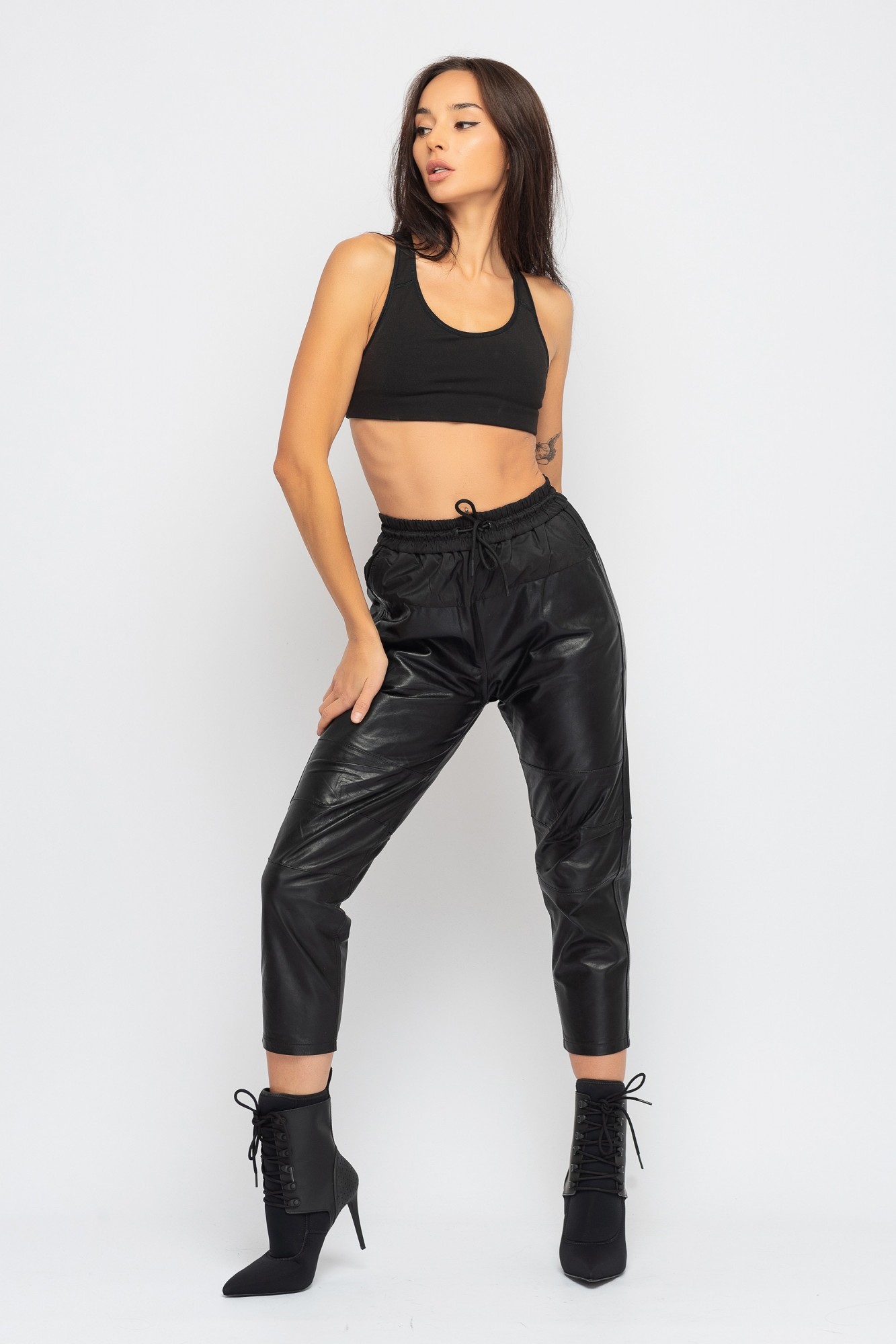 

Стильные брюки Alexander Wang -(EUR, Стильные брюки Alexander Wang M-(EUR-38)