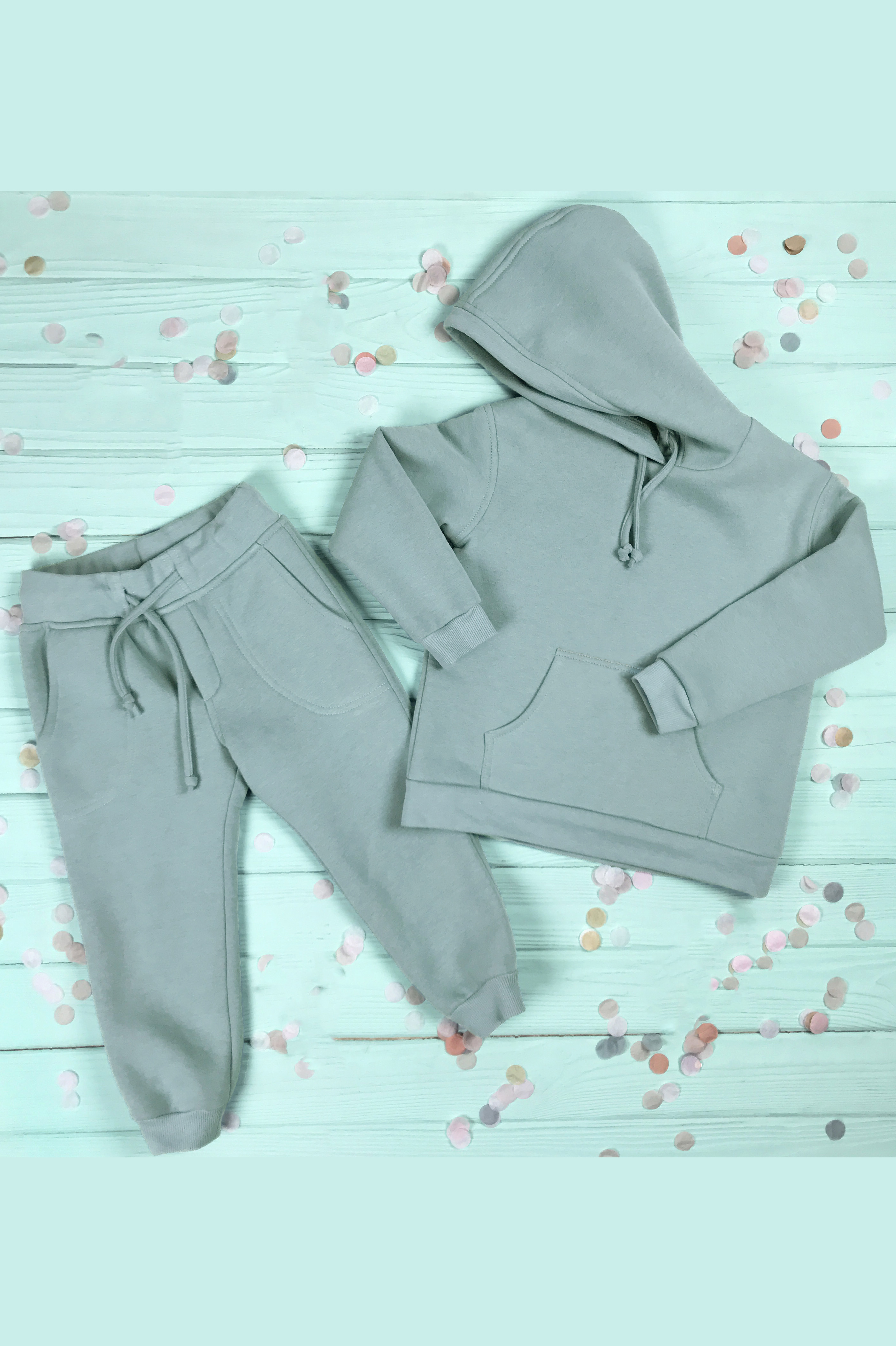 

Костюм с худи детский Bclothes plain.mt.sp/h.k. 106 см Мятный (K..TRKS..M.Р..3,4..FW18-m)
