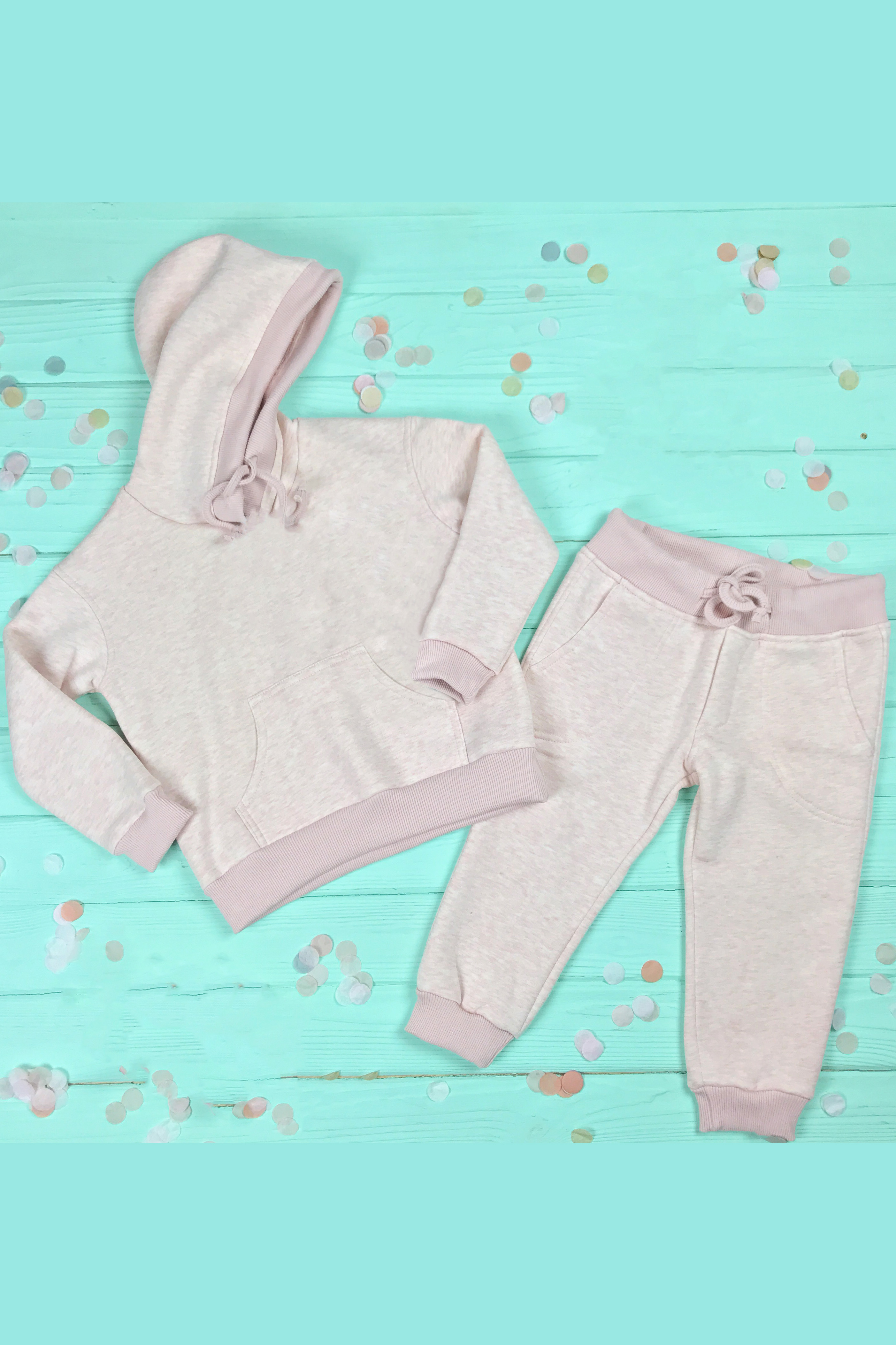

Костюм с худи детский Bclothes plain.mlg.sp/h.k. 128 см Розовый(K..TRKS..Р.MLG..8..FW18)