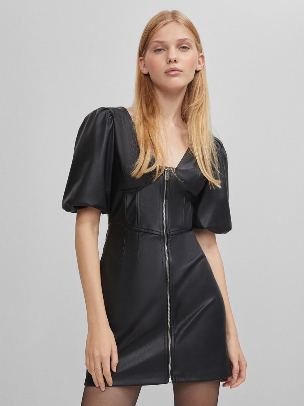 

Платье Bershka 5491/405/800 S Черное