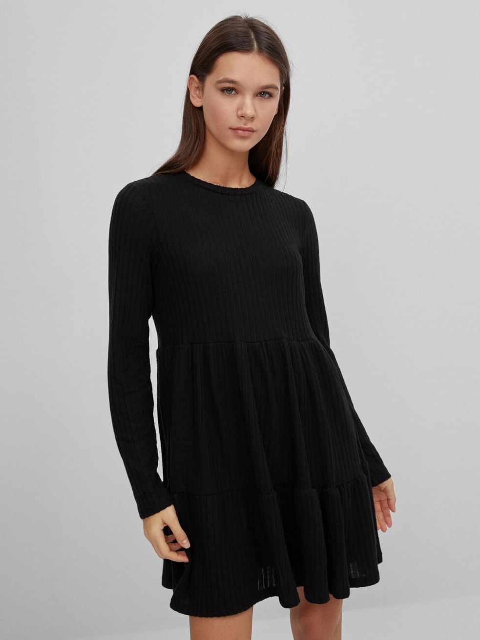 

Платье Bershka 5611/187/800 S Черное