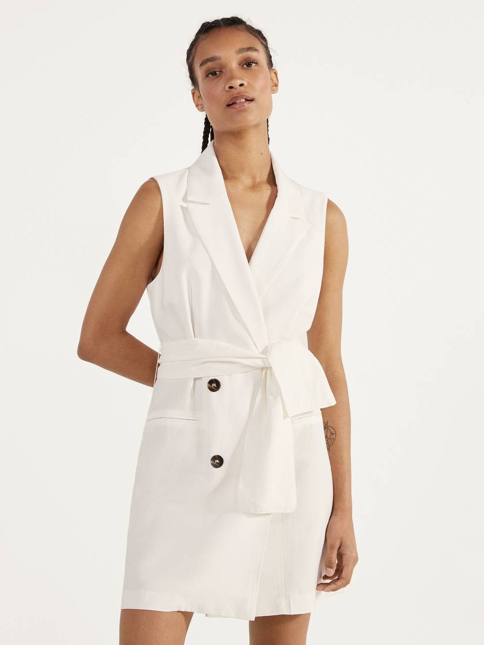 

Платье Bershka 2870/168/251  Белое, Платье Bershka 2870/168/251 XS Белое