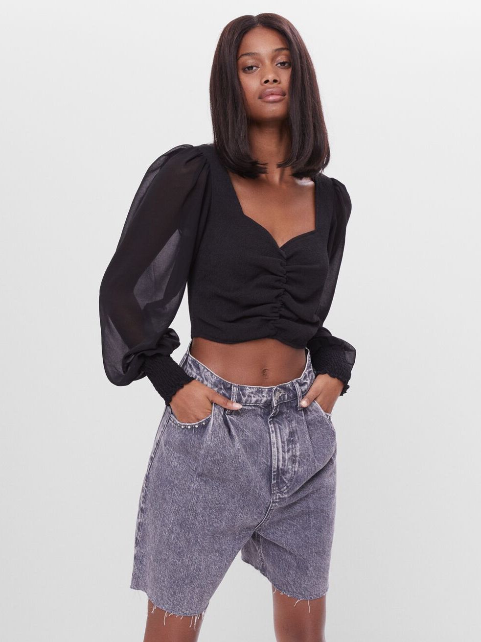 

Топ Bershka 5812/058/800 XS Черный