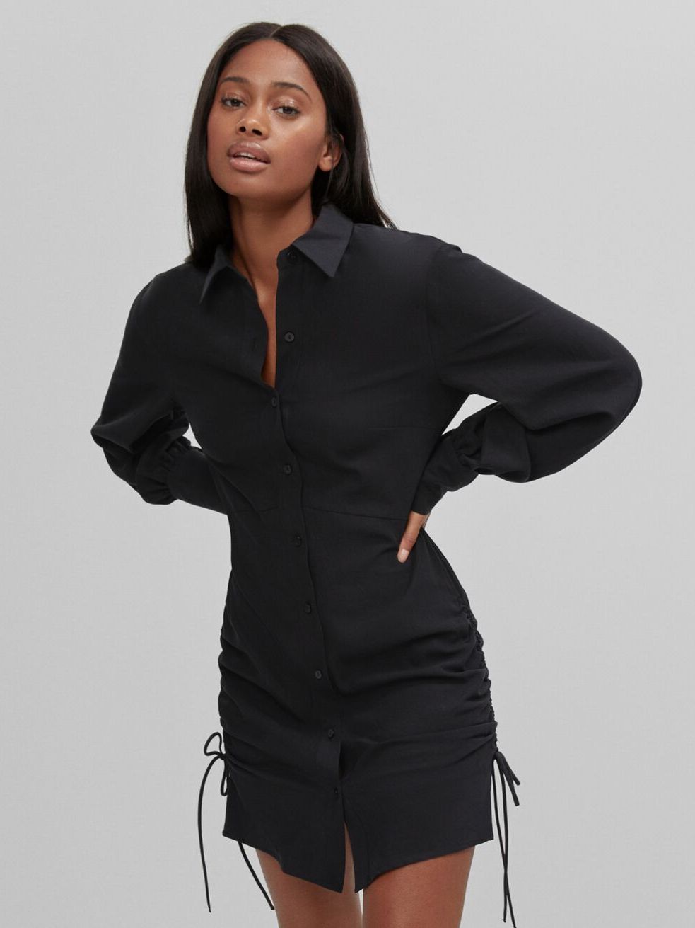 

Платье Bershka 6220/354/810 XS Черное