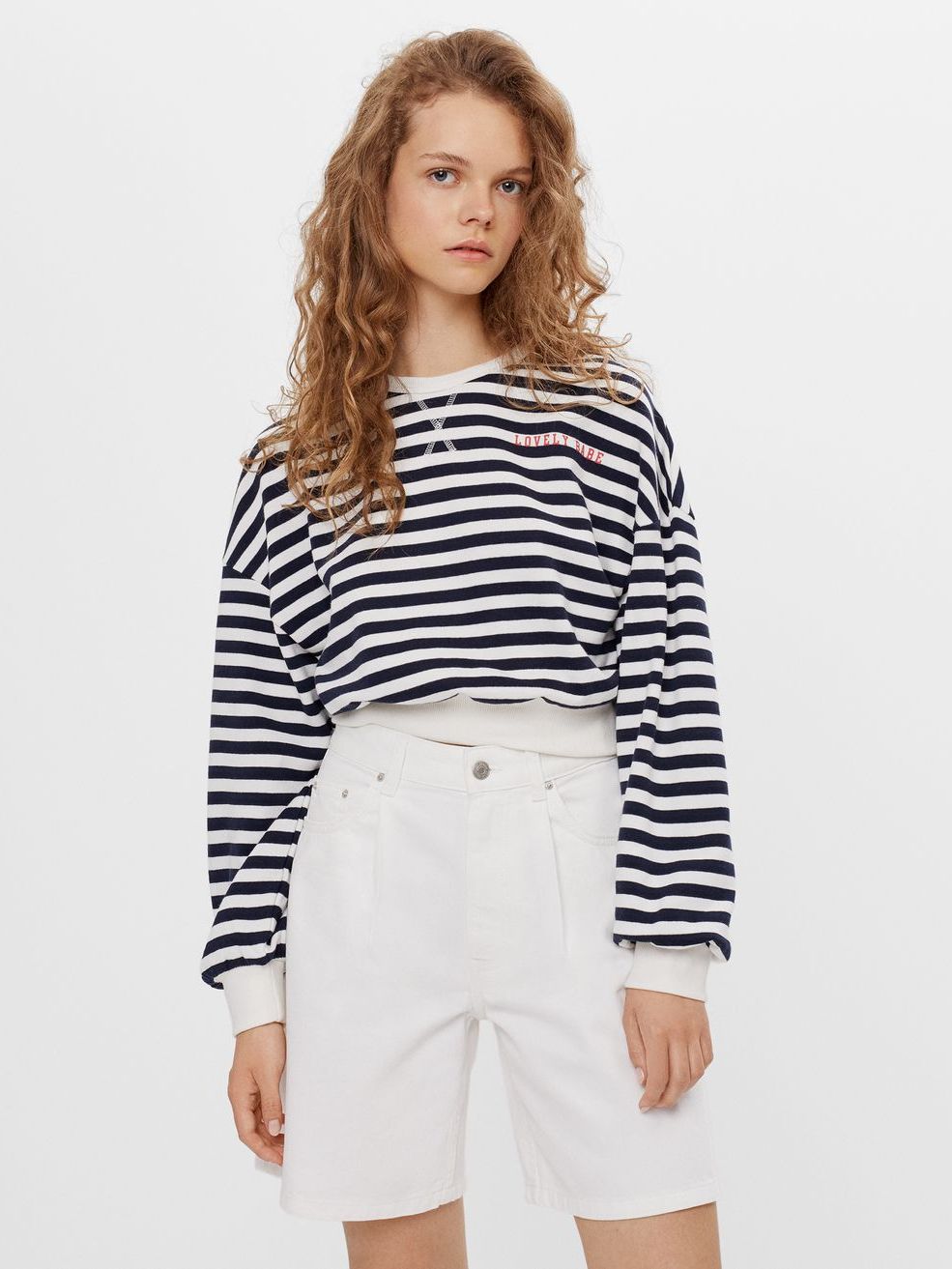 

Свитшот Bershka 7032/498/270 XS Белый с синим
