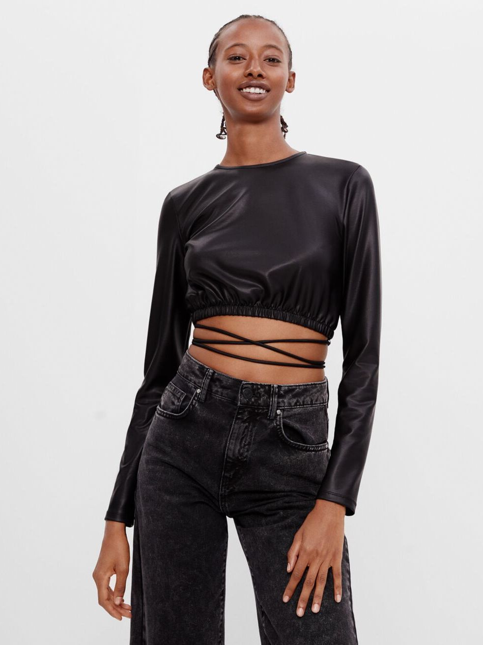 

Топ Bershka 7362/115/800 S Черный