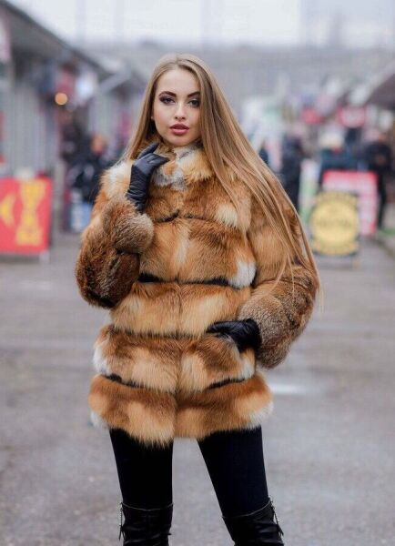 

Шуба BG-Furs из лисы с поперечным расшивом  Золотистая (Р-Ш-Л-90-10/2, Шуба BG-Furs из лисы с поперечным расшивом 48 Золотистая (Р-Ш-Л-90-10/2-48)