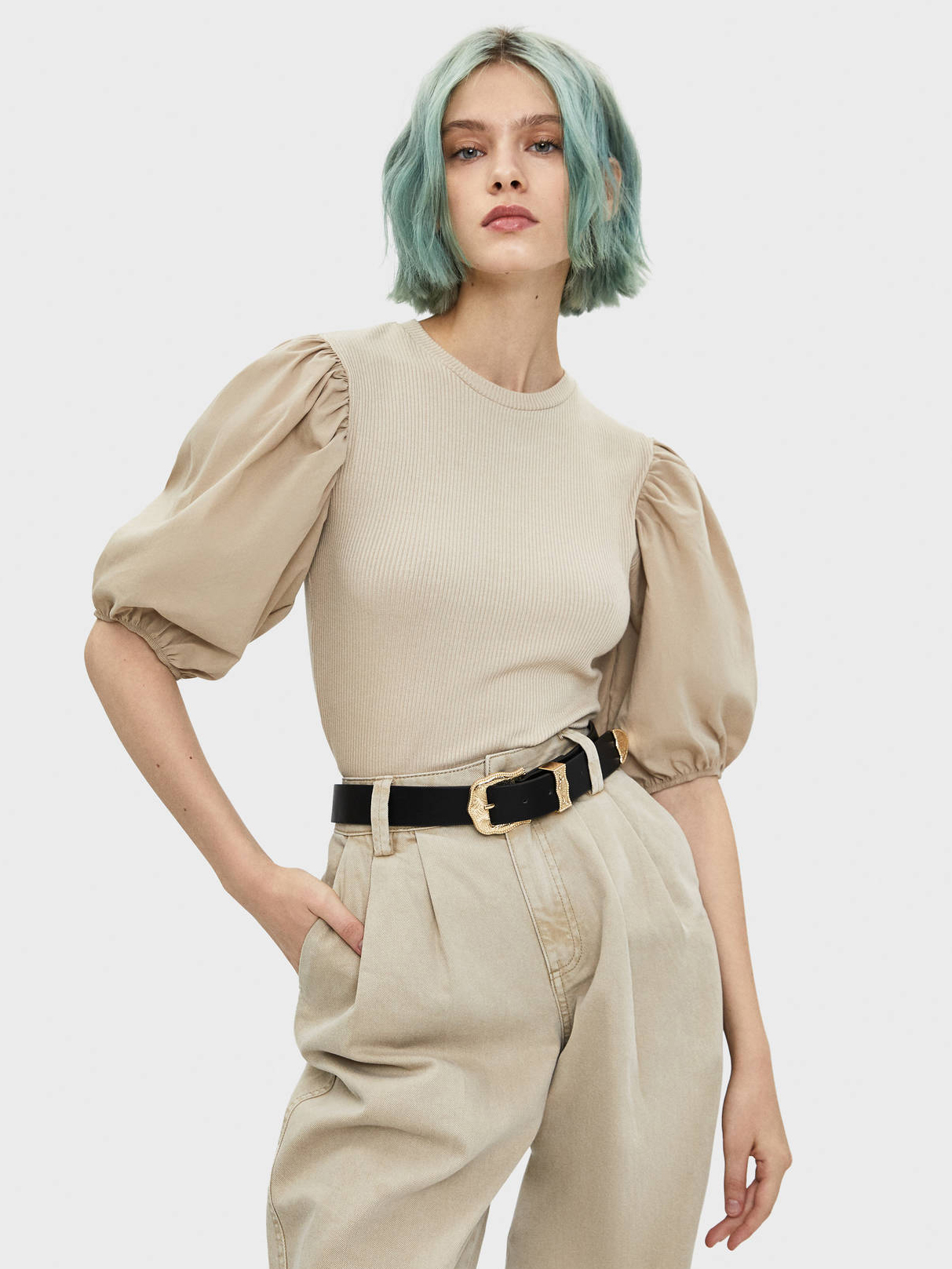 

Блузка Bershka 7227/315/742 S Бежевая