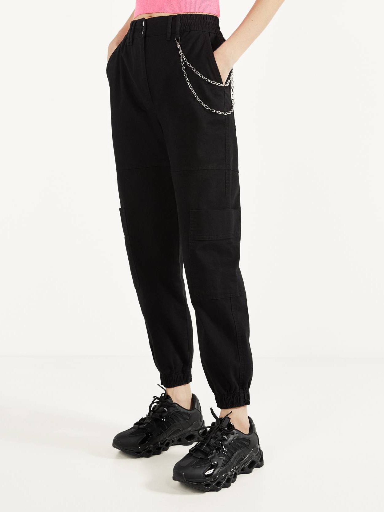 

Брюки Bershka 0075/168/800 38 Черные