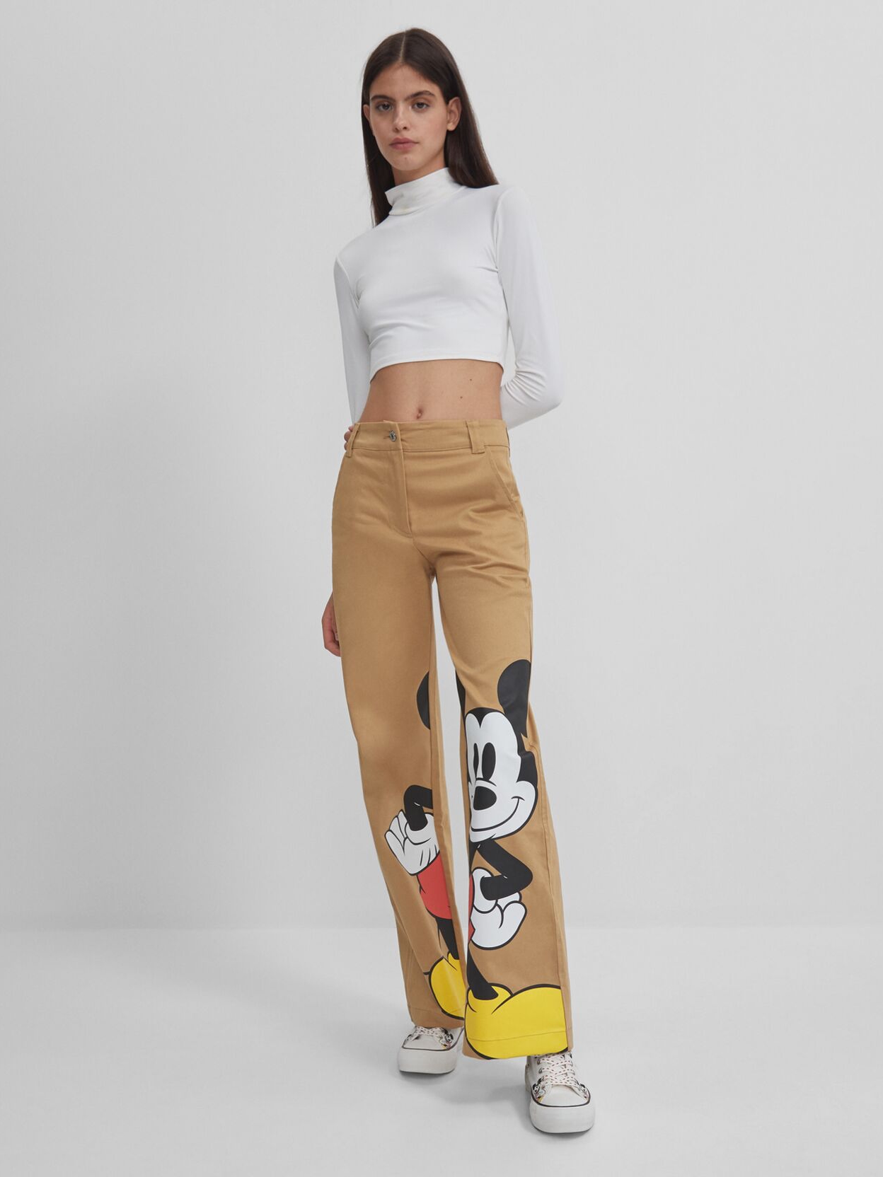 

Брюки Bershka 5125/168/700 38 Песочные