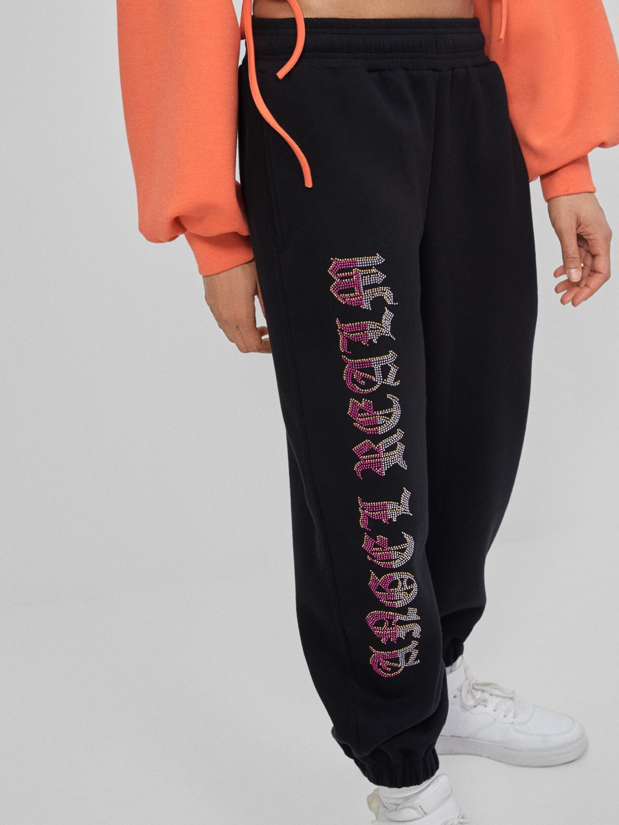 

Брюки Bershka 5140/381/800 XS Черные