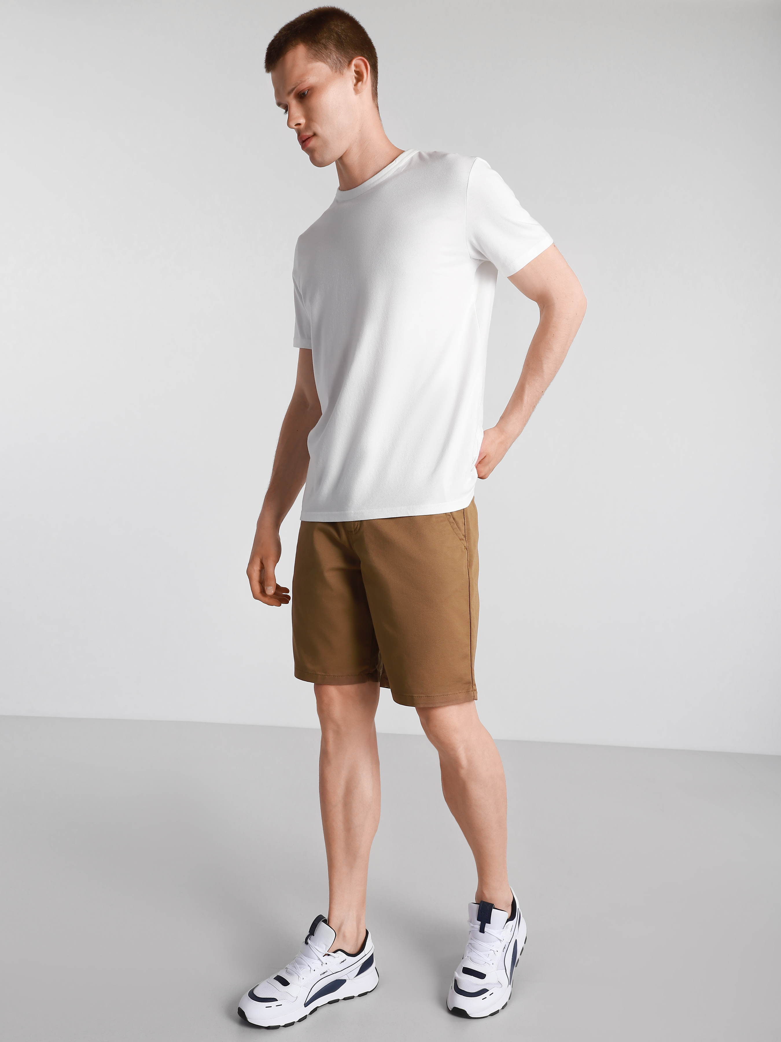

Шорты Vans V1186  Бежевые, Шорты Vans V1186 36 Бежевые