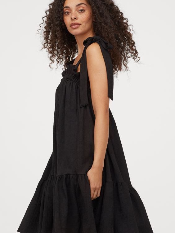 

Платье H& 060902225_black М Черное, Платье H&M 060902225_black М Черное