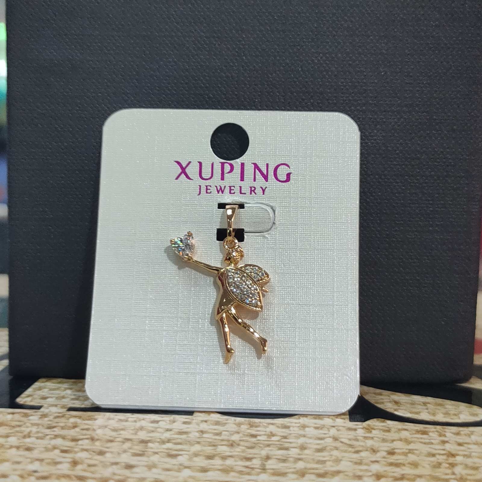 

Кулон Xuping Фея с цирконием позолота 61086
