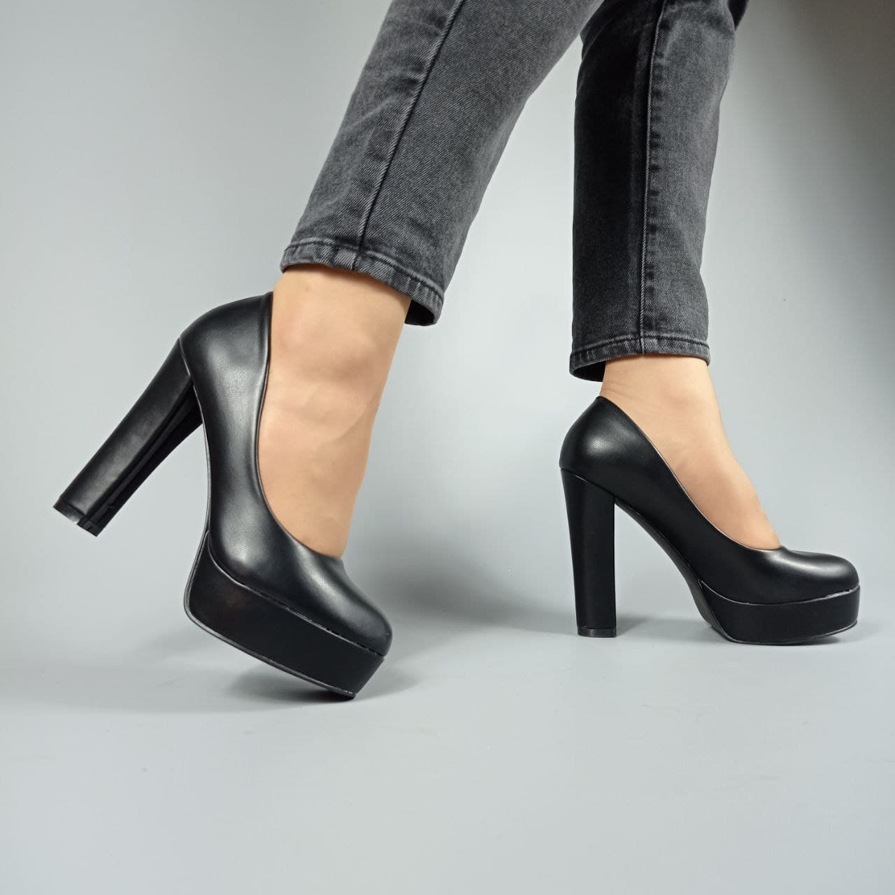

Туфли Stilli L011-1 BLACK 39 Черный (L011-1BK)
