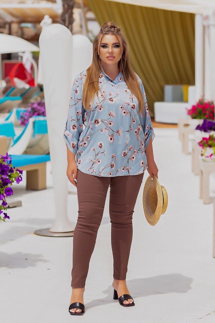 

Костюм женский двойка блузка с асимметричным низом принт джинсы Miss Podium Голубой, Костюм женский двойка блузка с асимметричным низом принт джинсы Miss Podium Голубой 62