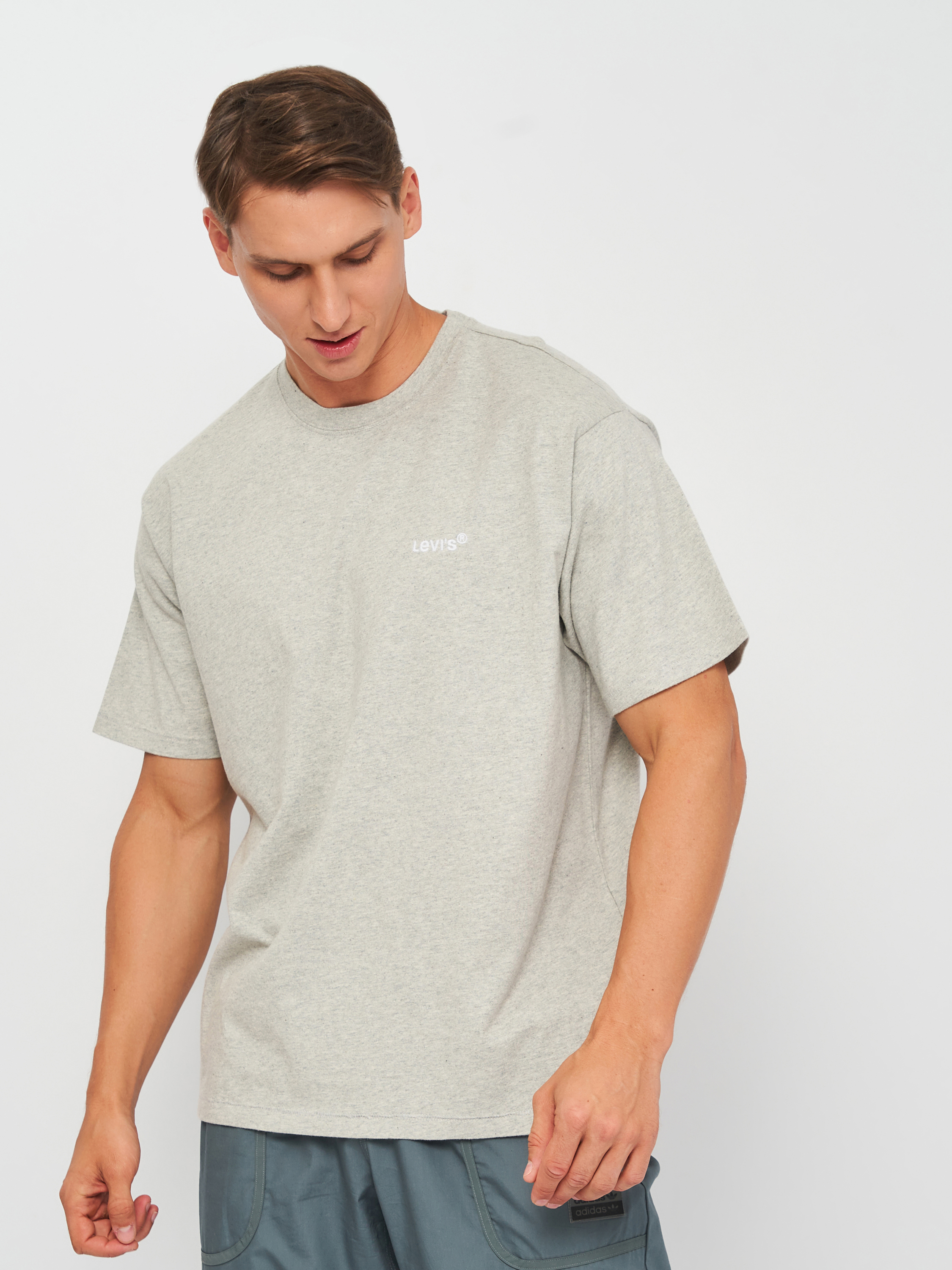 Акція на Футболка Levi's Red Tab Vintage Tee Light Mist A0637-0013 M від Rozetka