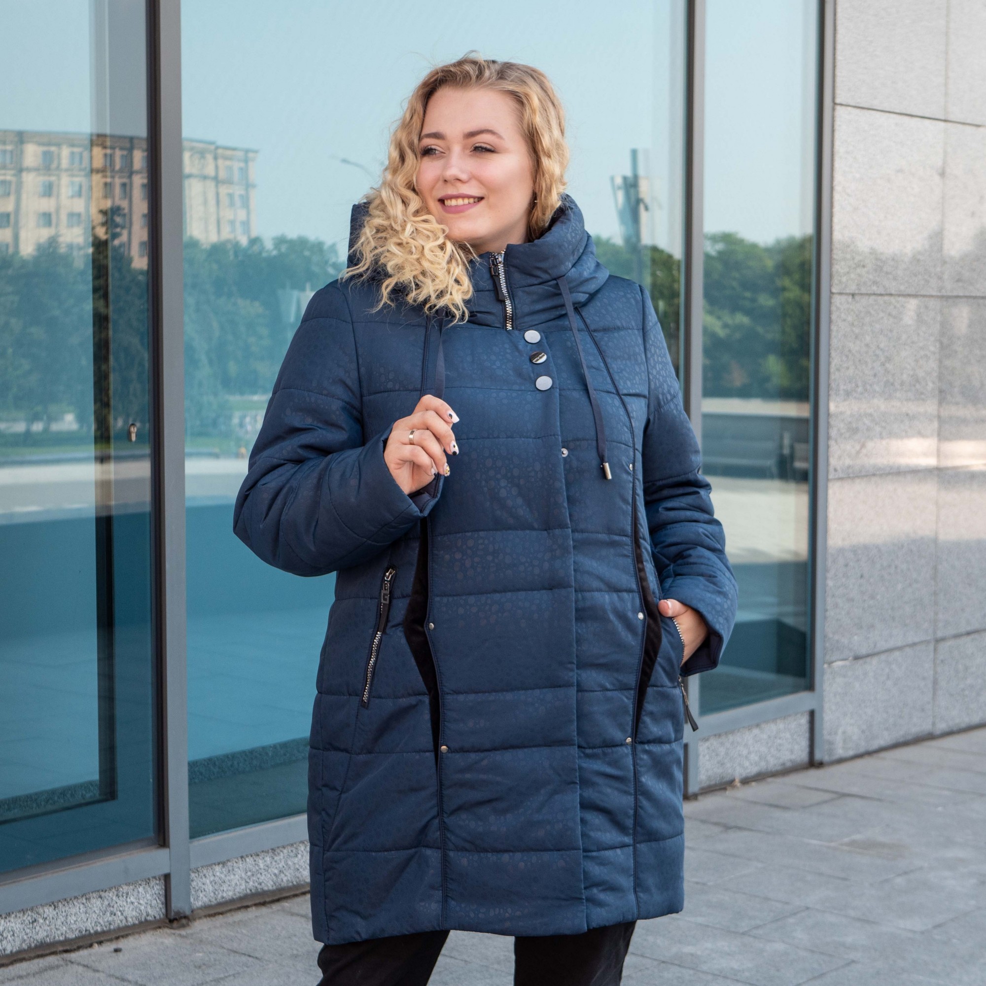 

Зимняя женская куртка большого размера UF- Fashion Chayka-x 52 темно-синий