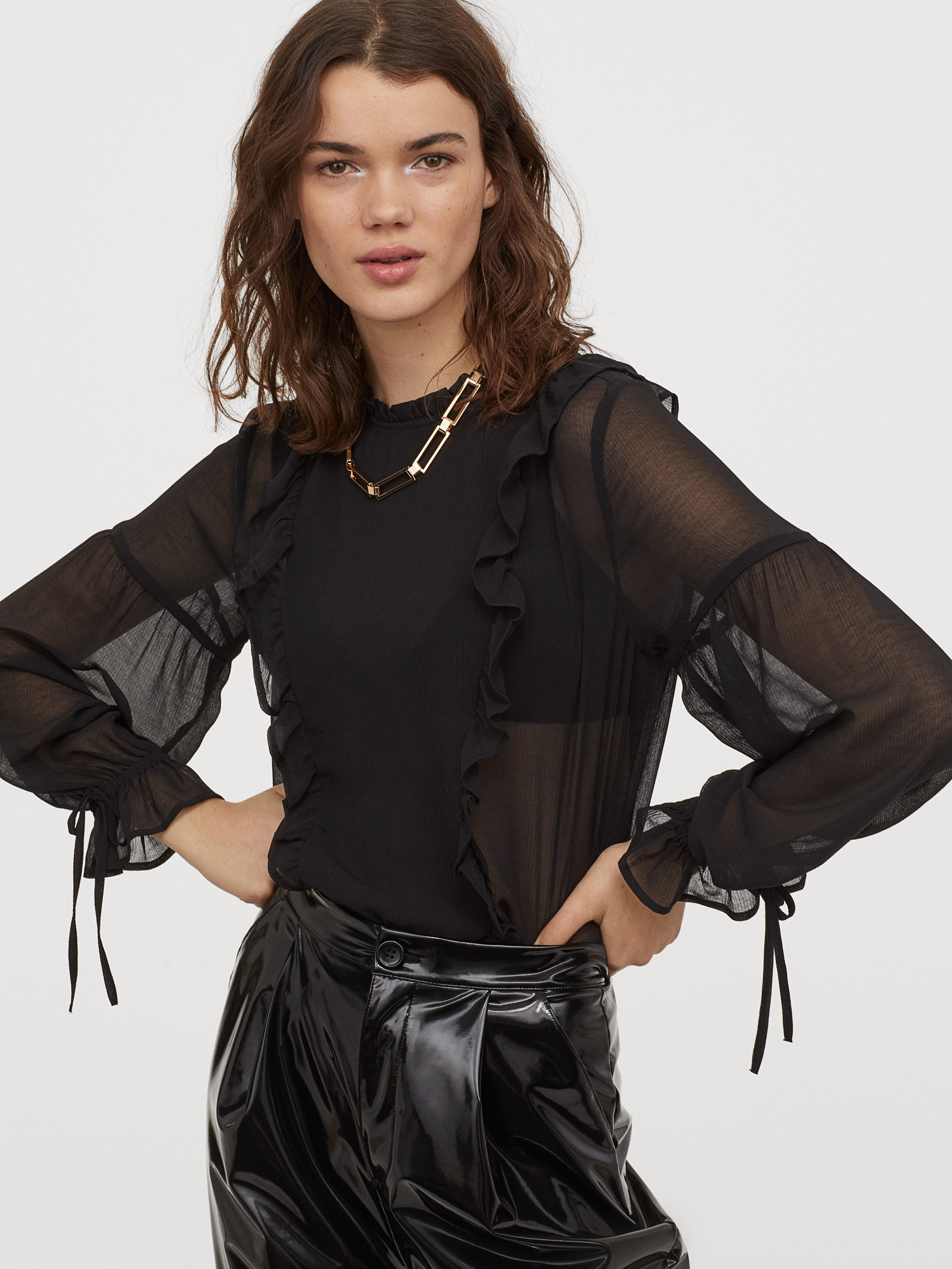 

Блузка H&M 04-0824209-001  Черная (СА2000001854907, Блузка H&M 04-0824209-001 36 Черная (СА2000001854907)